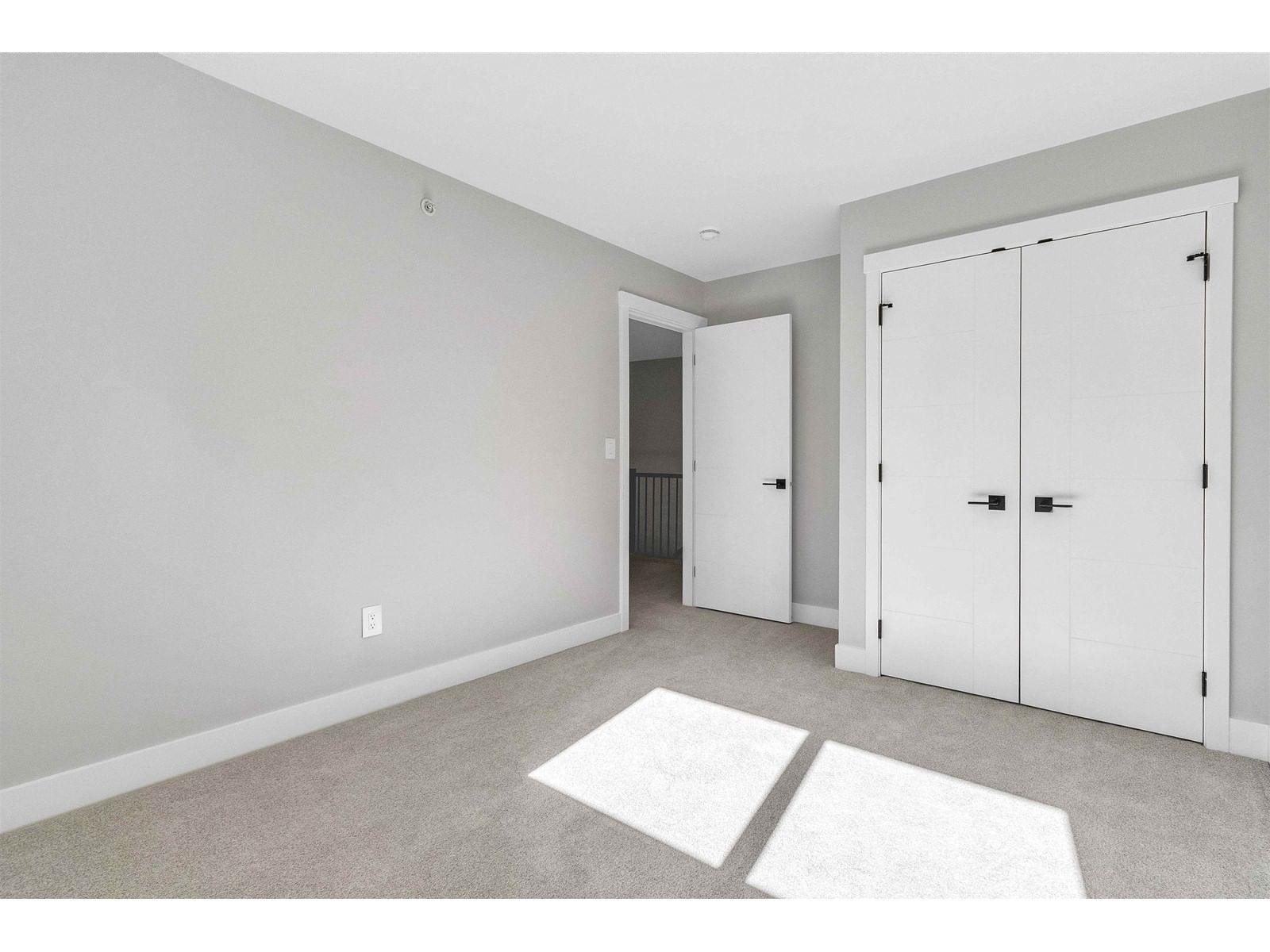 7686 196 ST Image 17