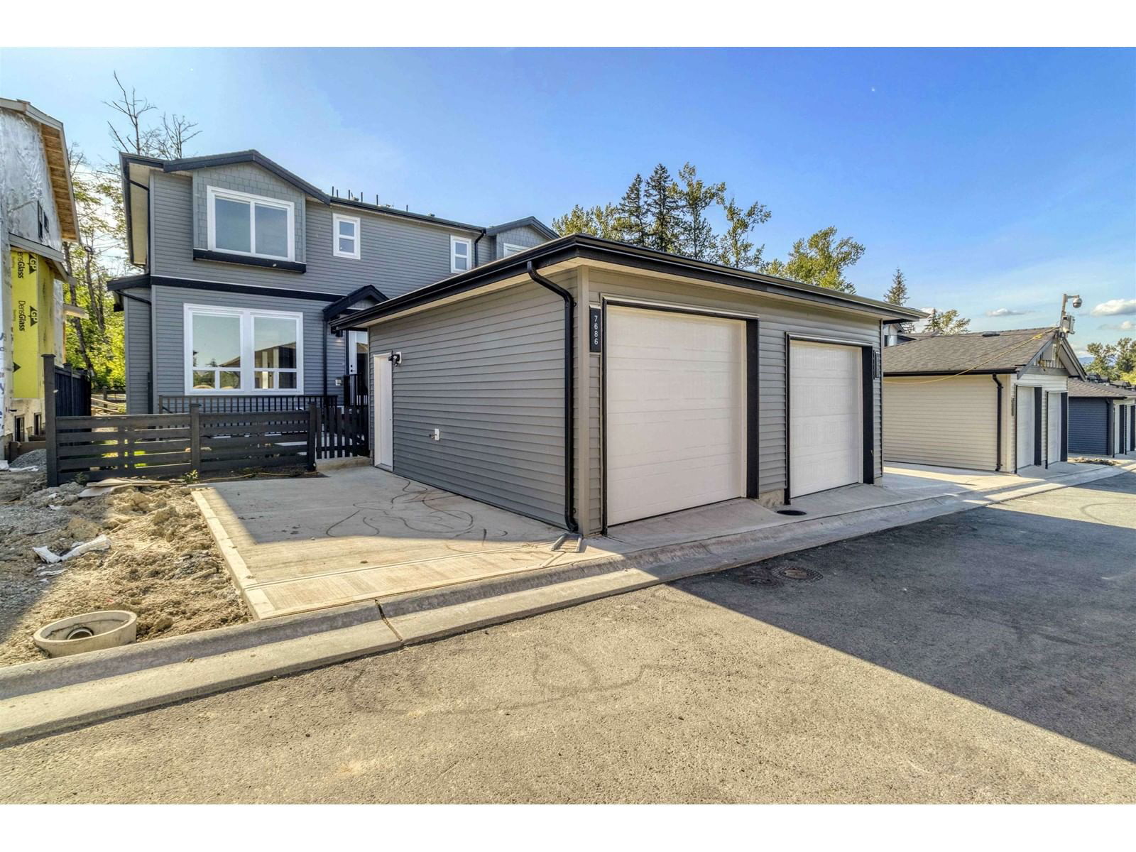 7686 196 ST Image 29