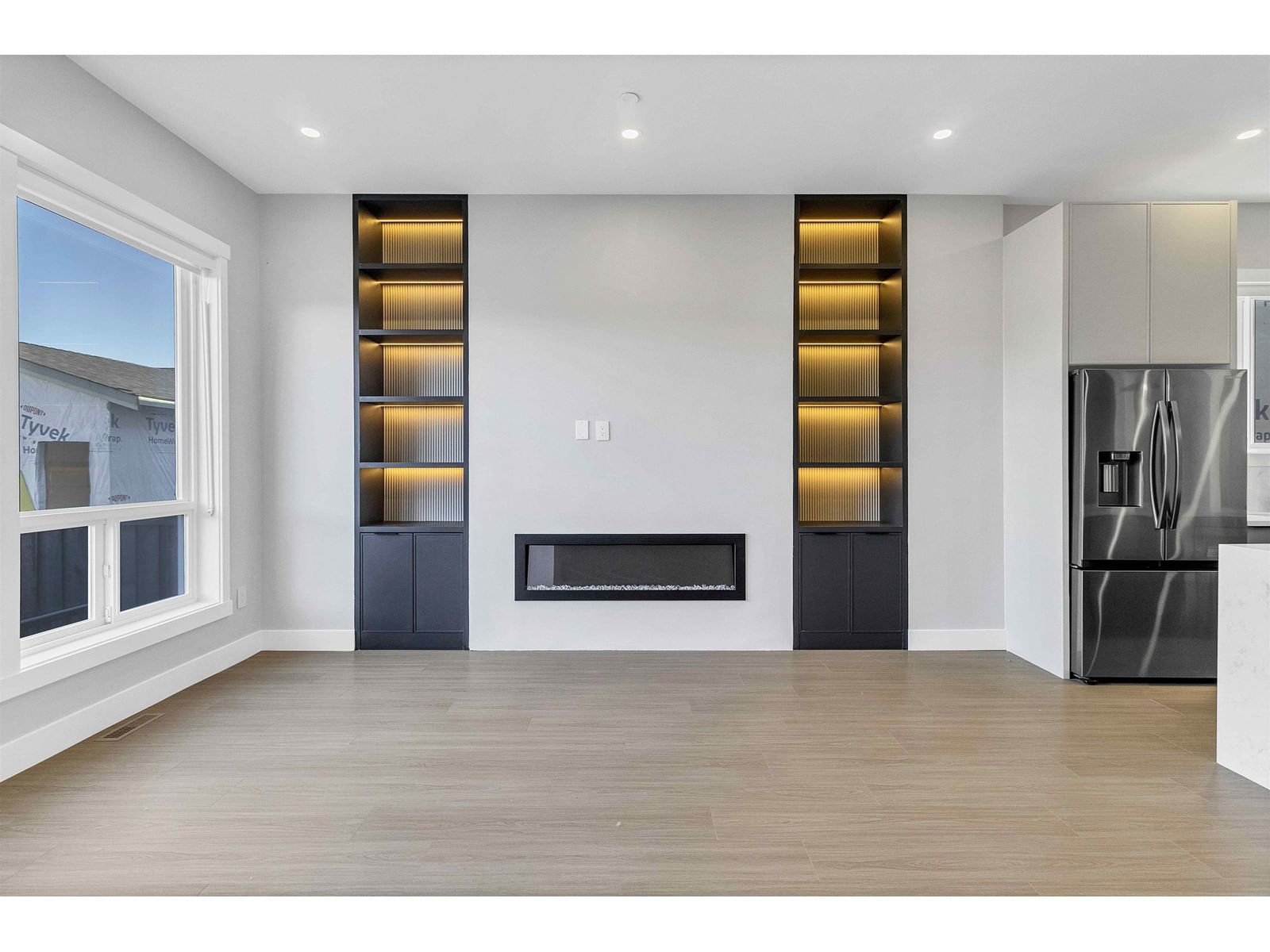 7686 196 ST Image 5
