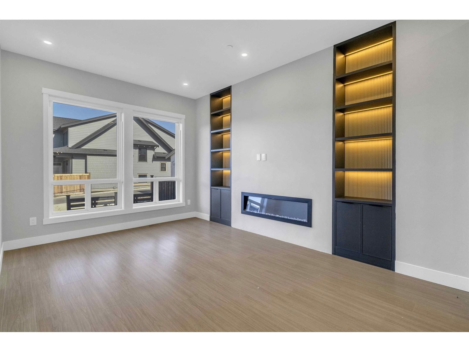 7686 196 ST Image 6