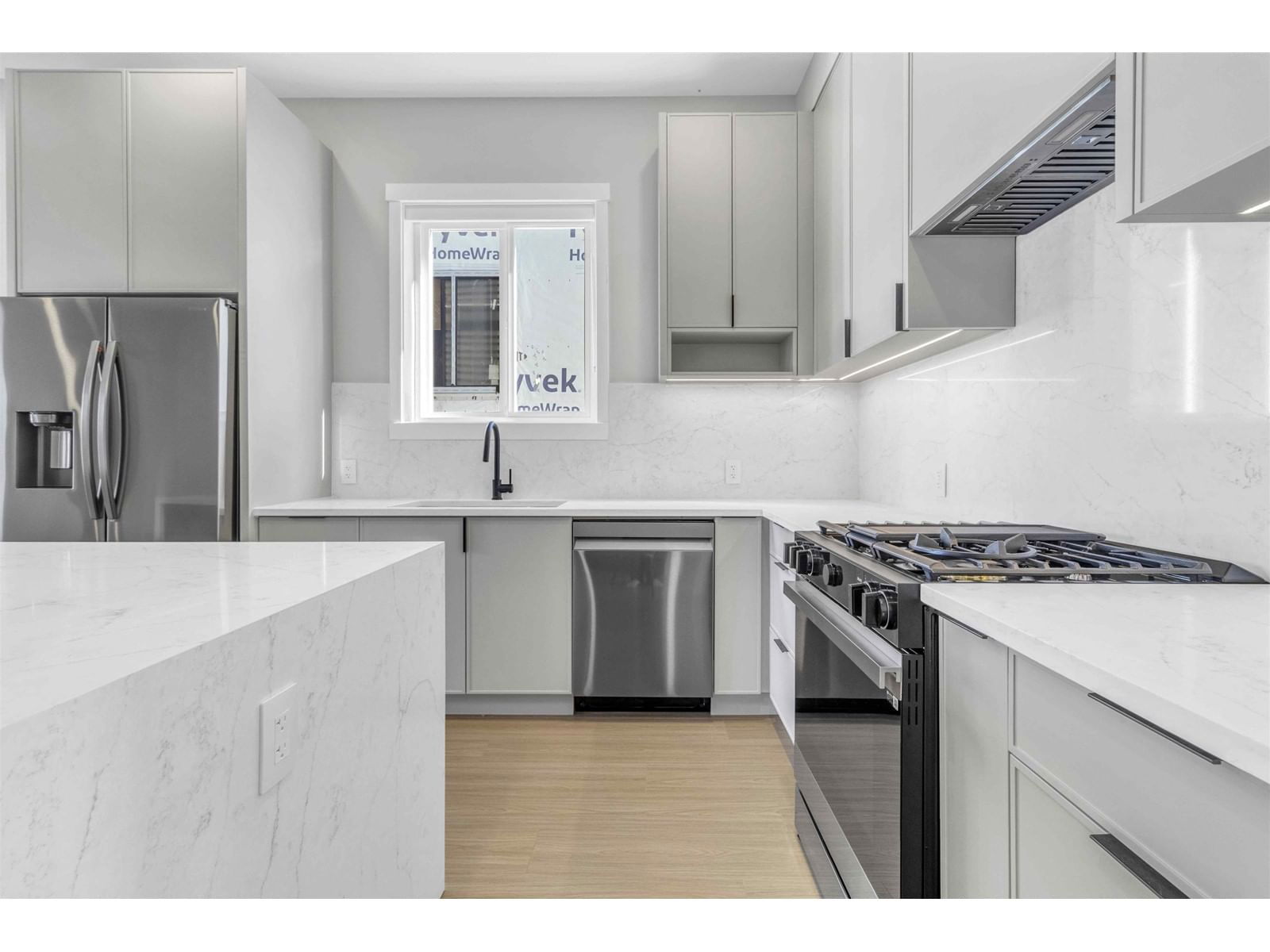 7686 196 ST Image 9
