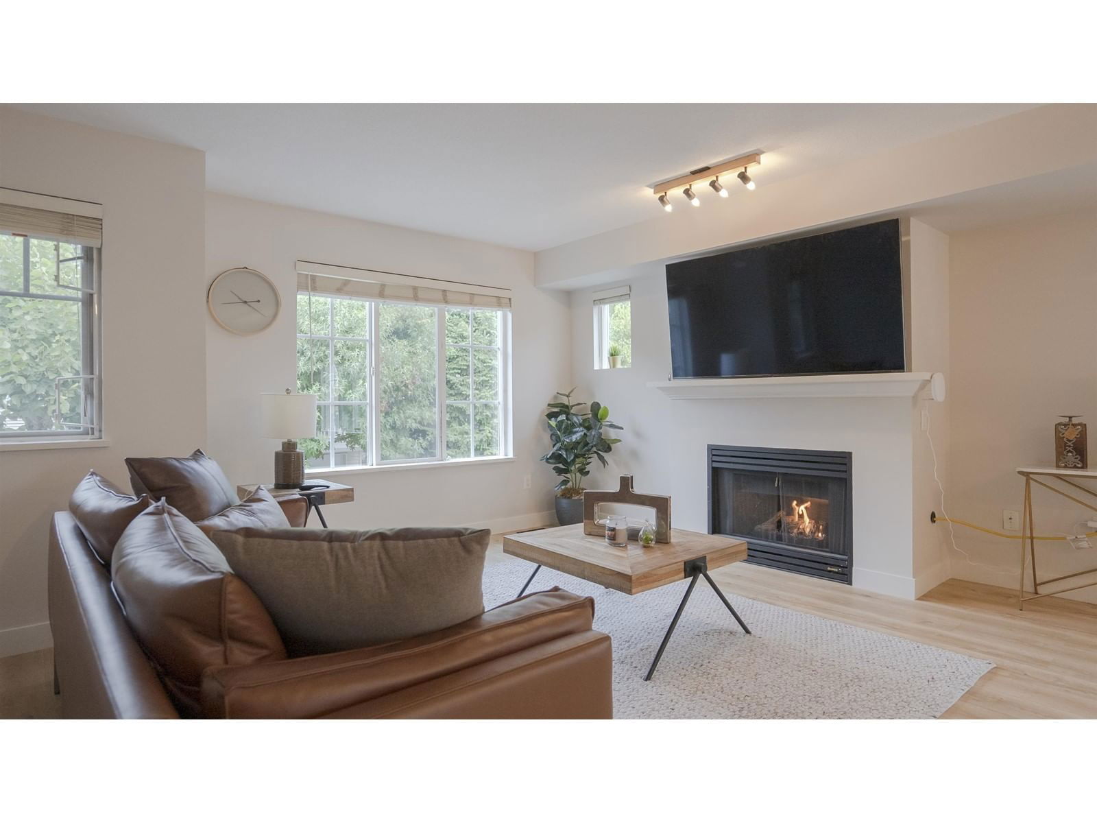 22 - 20540 66 Image 15