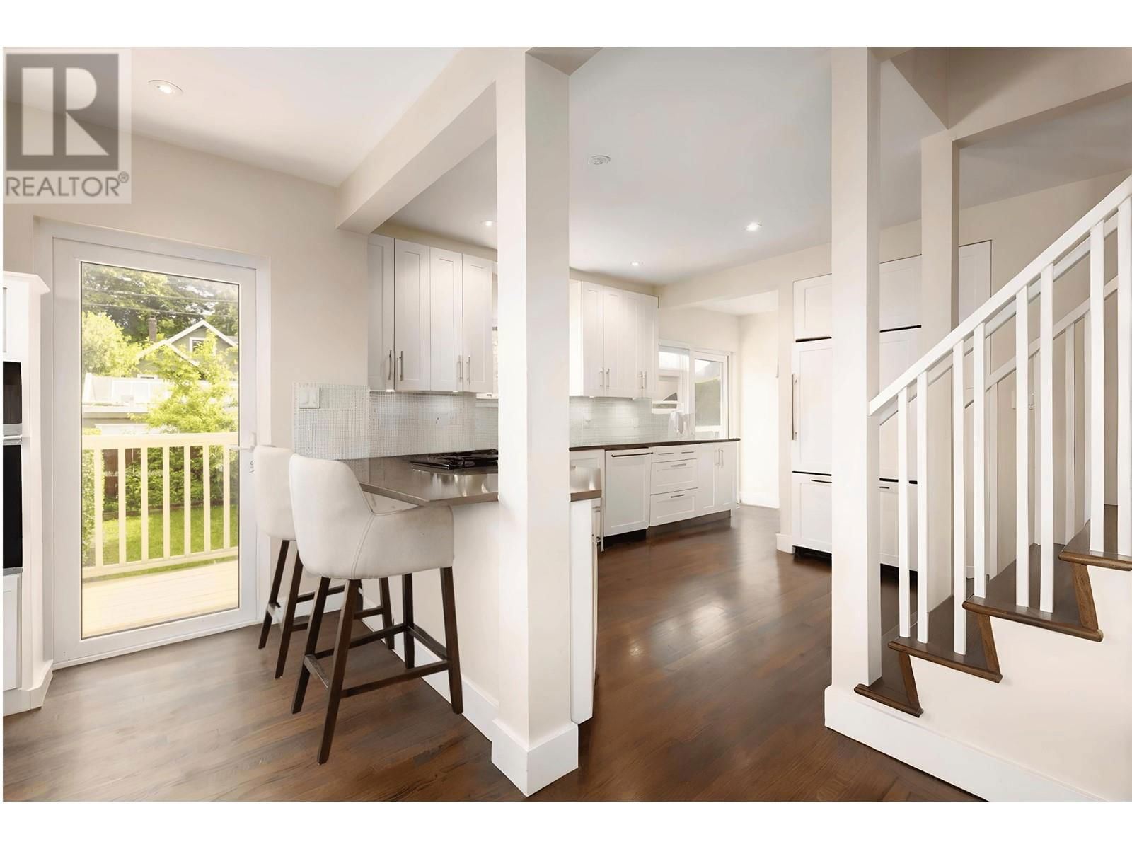 908 21ST AVENUE Image 13