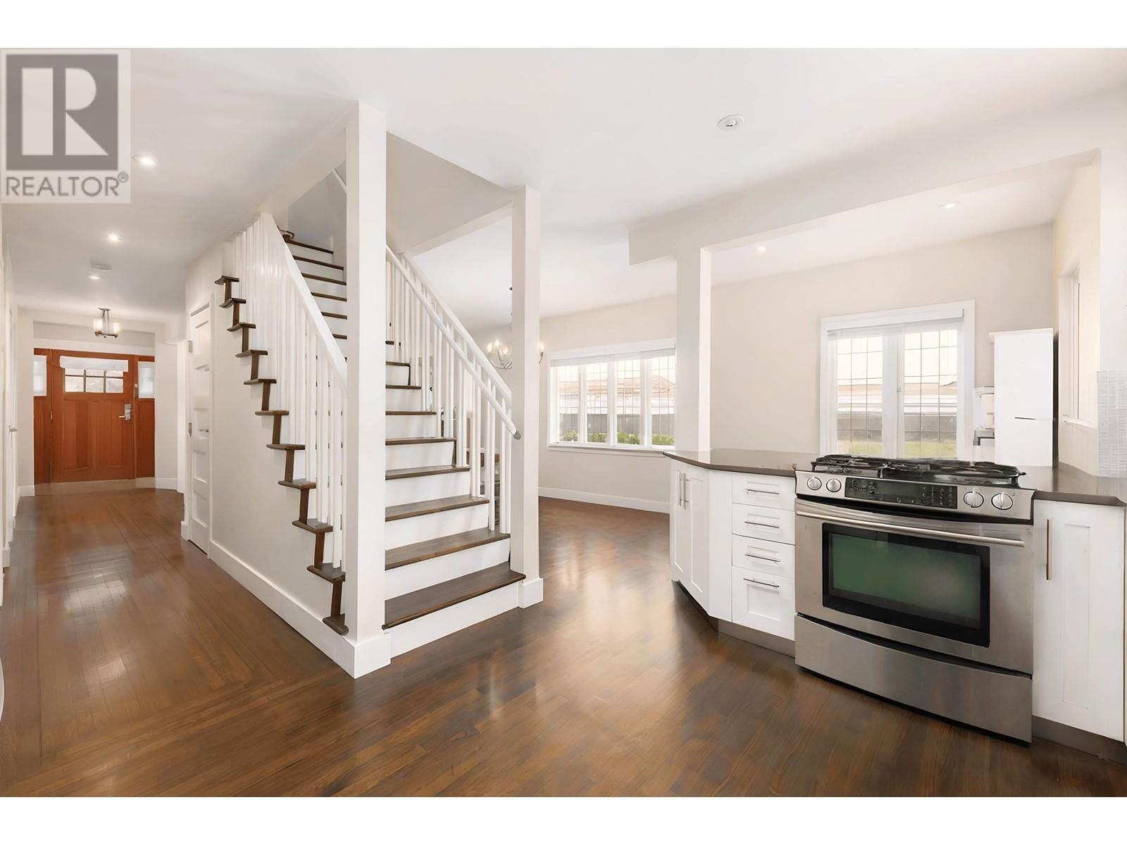908 21ST AVENUE Image 14