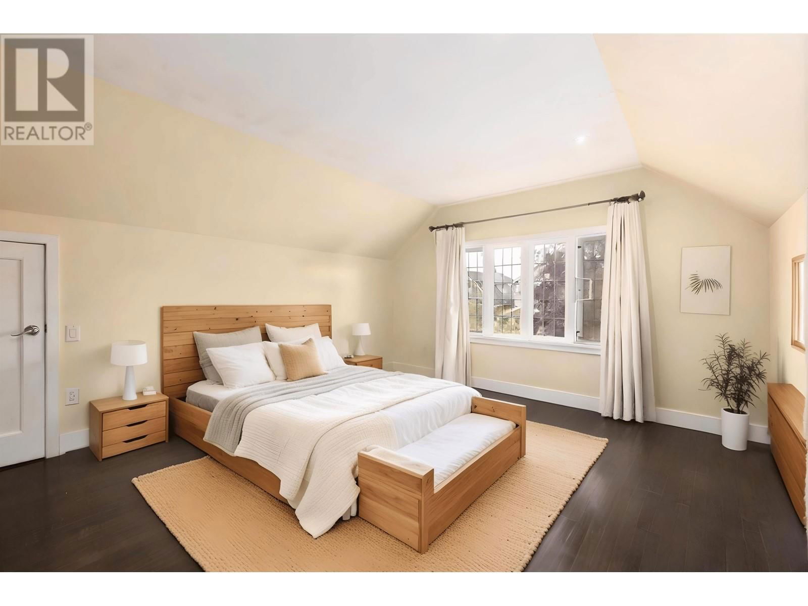 908 21ST AVENUE Image 15