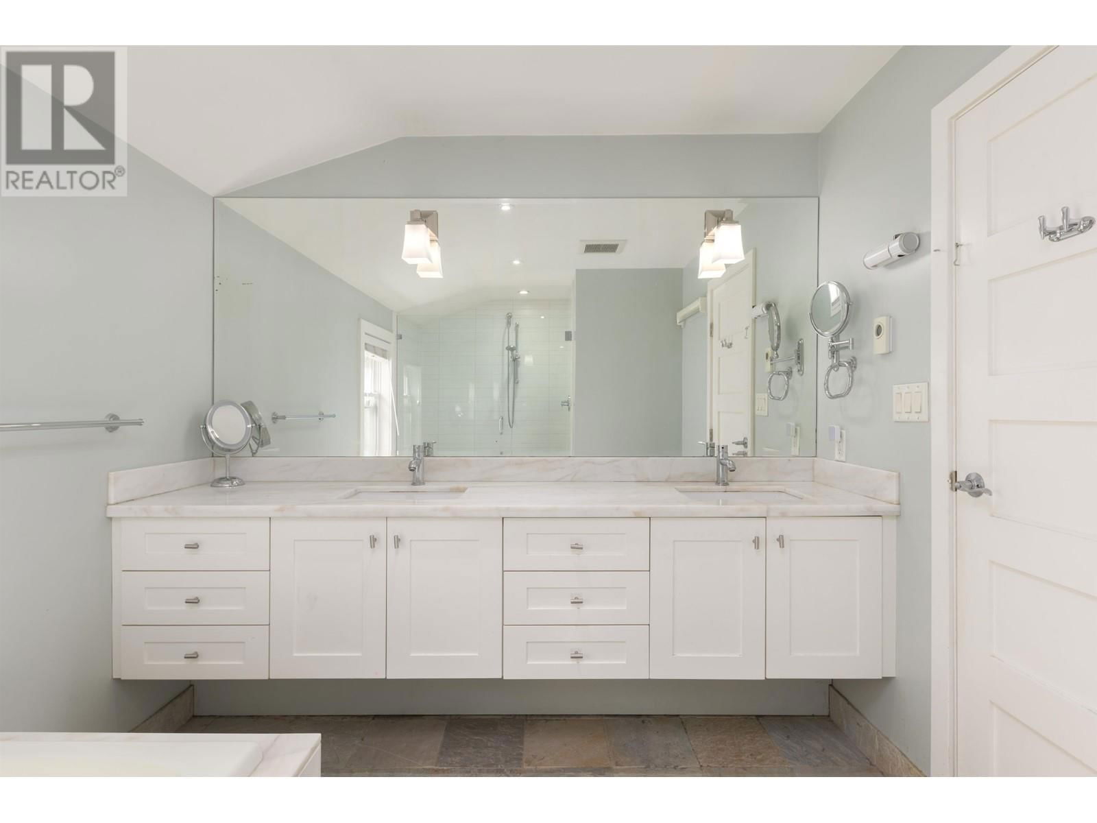 908 21ST AVENUE Image 17