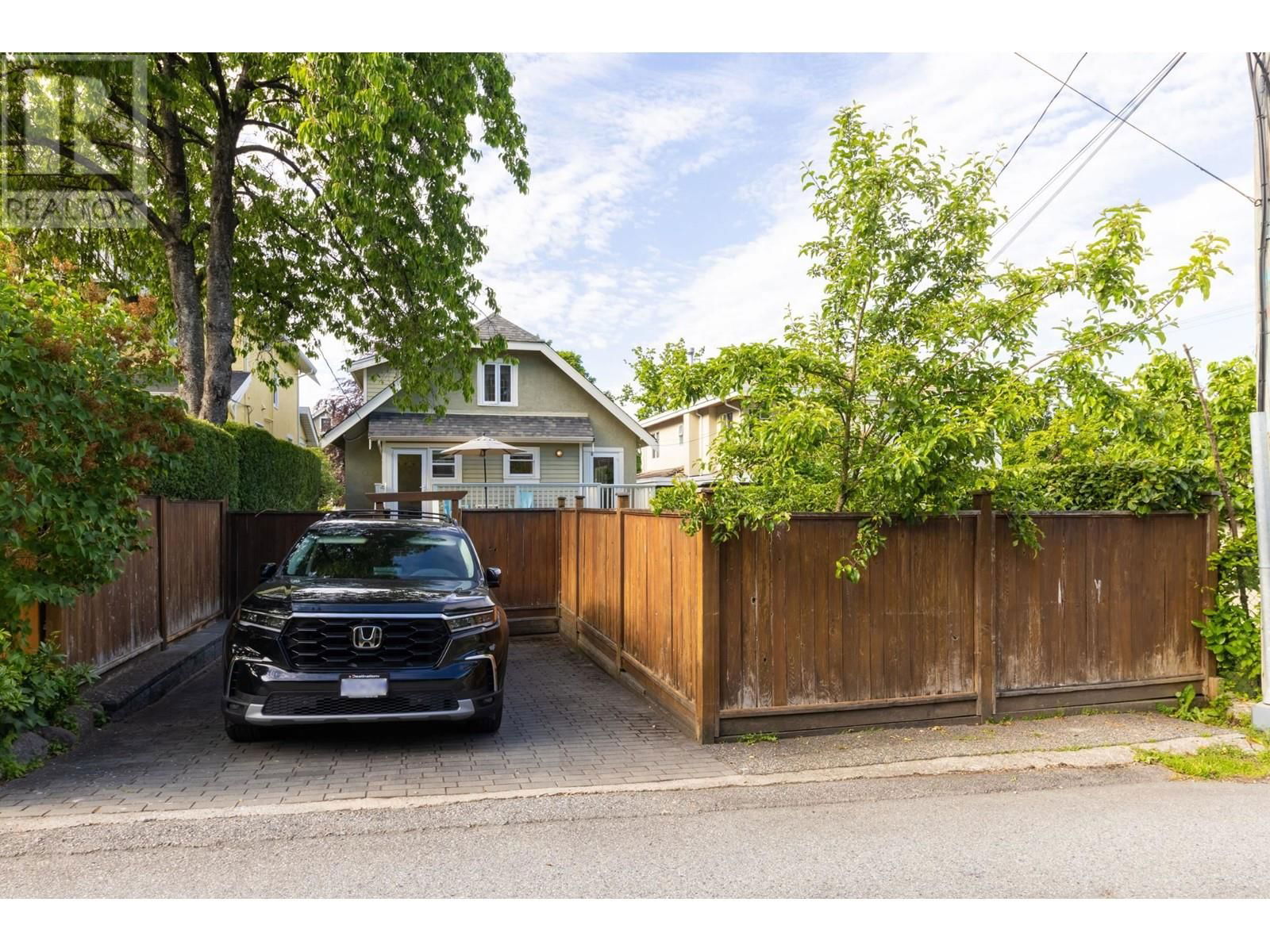 908 21ST AVENUE Image 32
