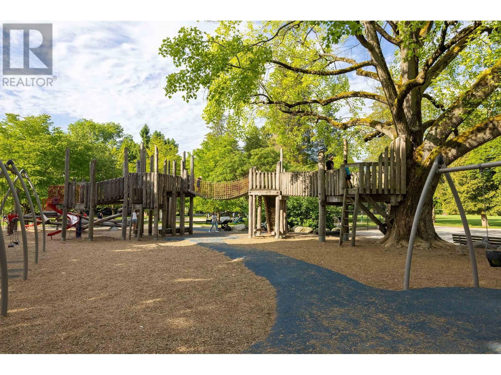 908 21ST AVENUE Image 34