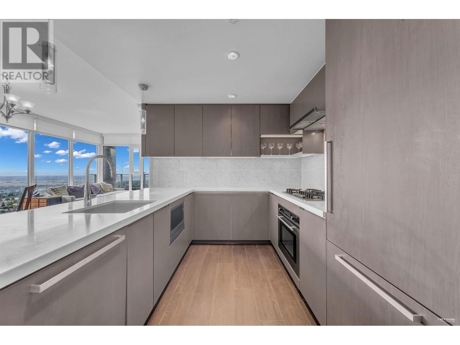 3703 - 6538 NELSON AVENUE Image 30