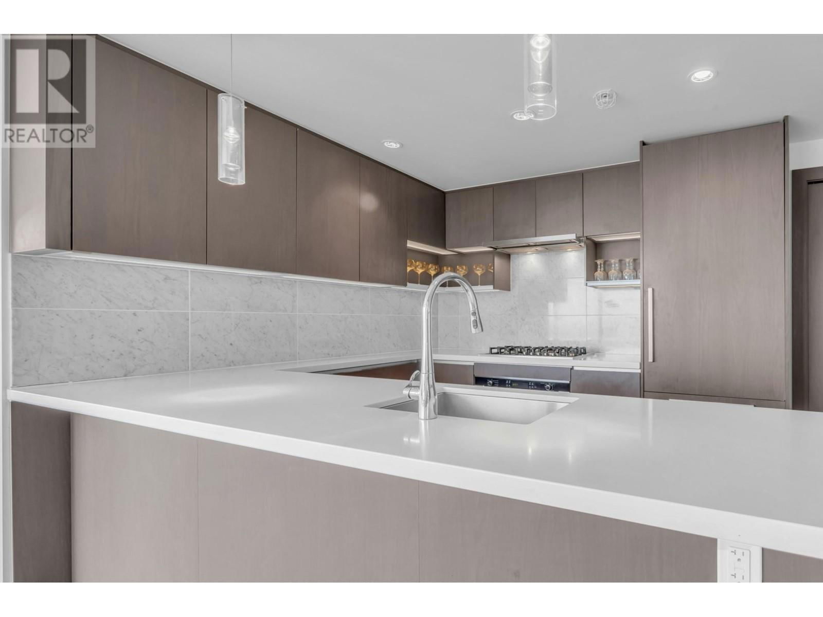 3703 - 6538 NELSON AVENUE Image 31