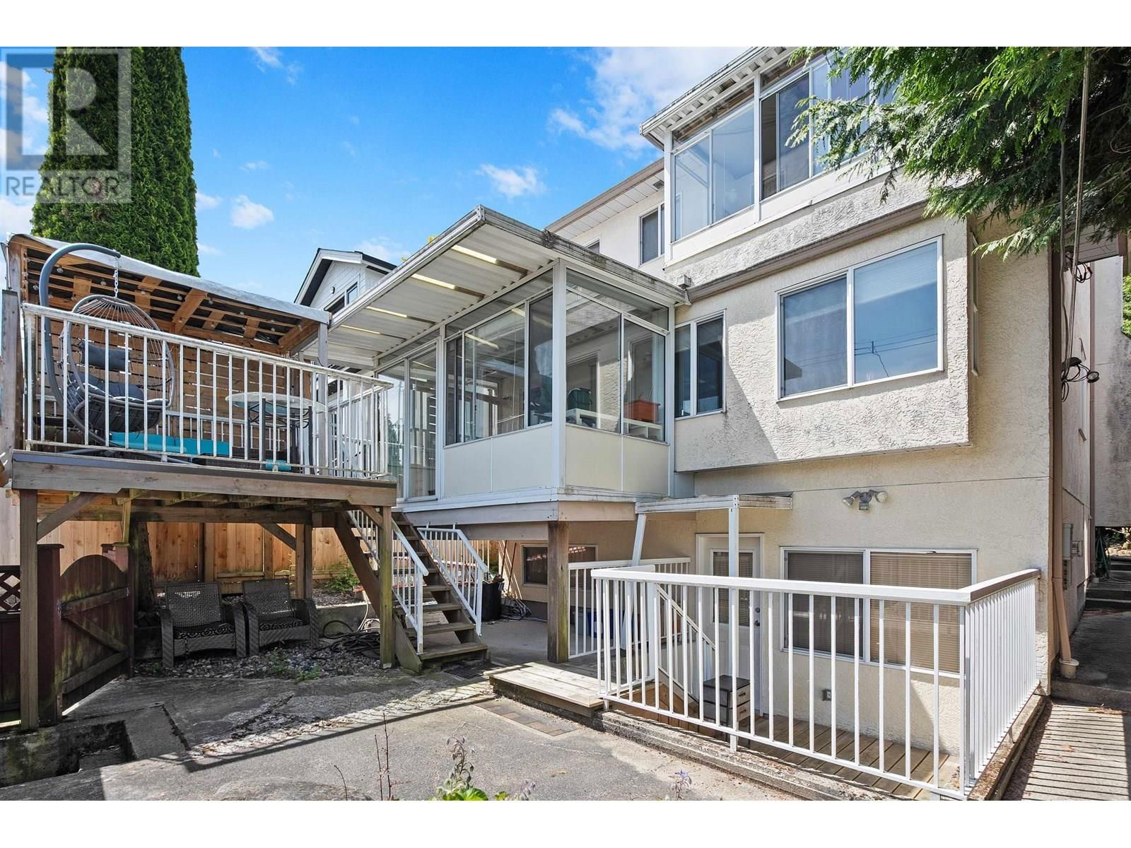 4988 SHERBROOKE STREET Image 17