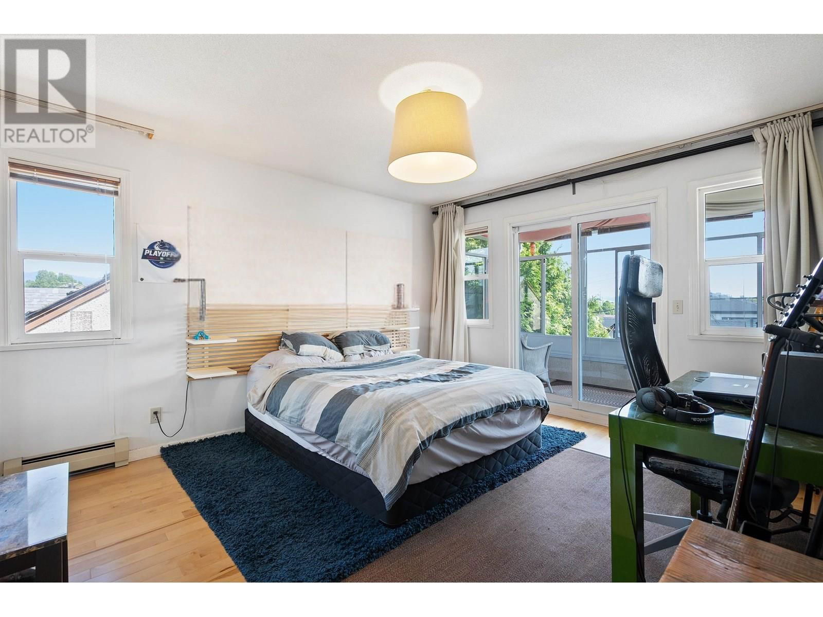 4988 SHERBROOKE STREET Image 18