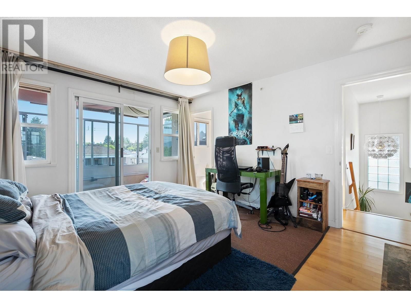 4988 SHERBROOKE STREET Image 19