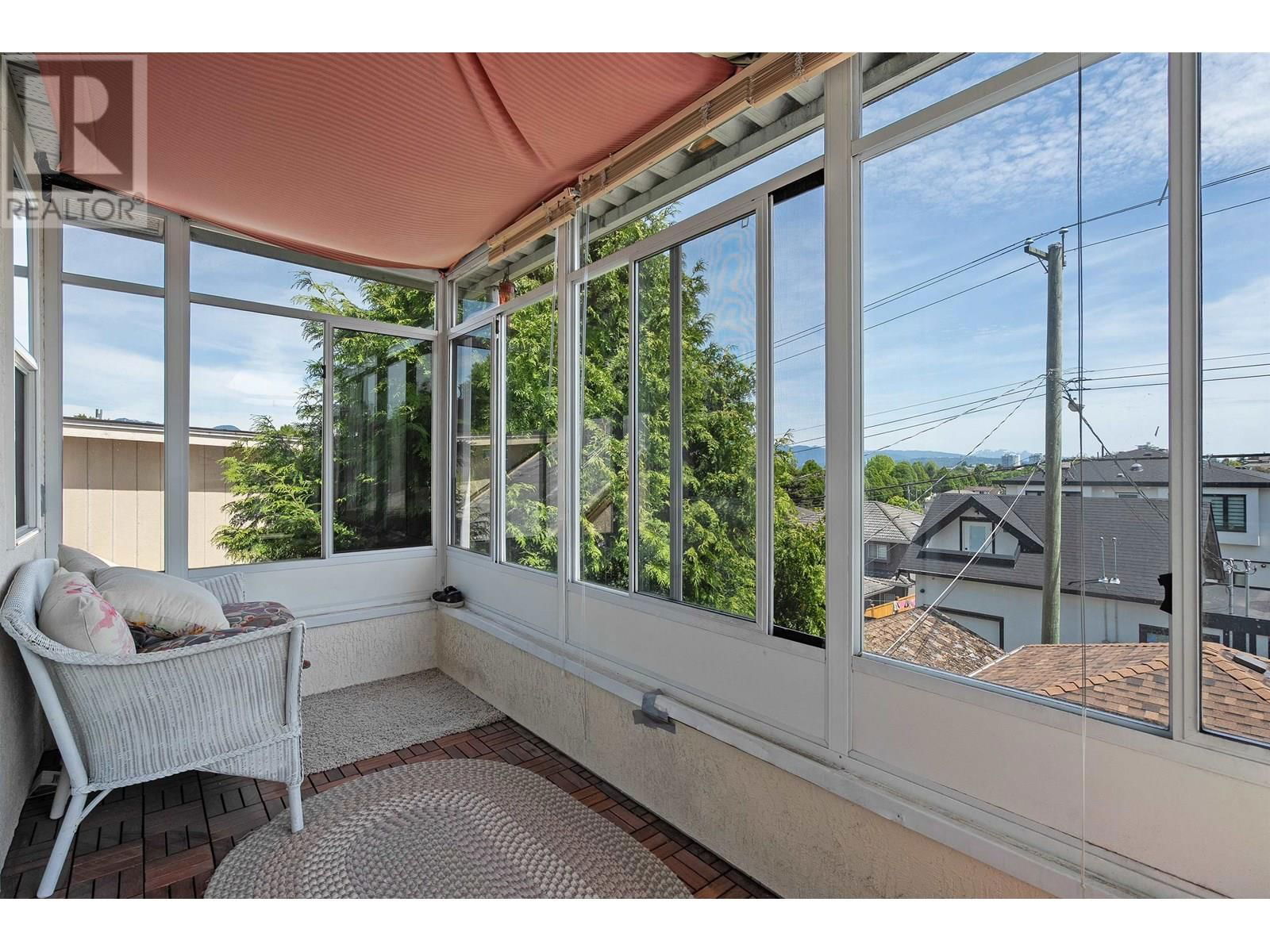 4988 SHERBROOKE STREET Image 30