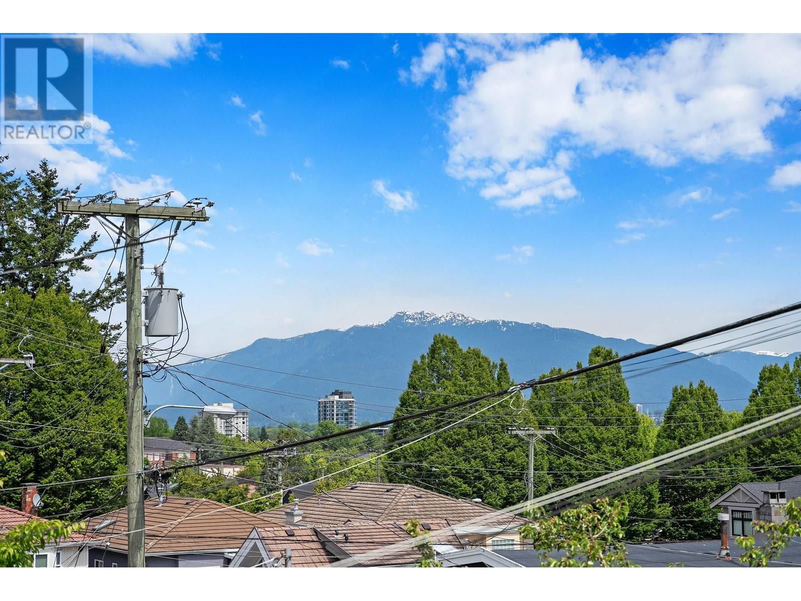 4988 SHERBROOKE STREET Image 31