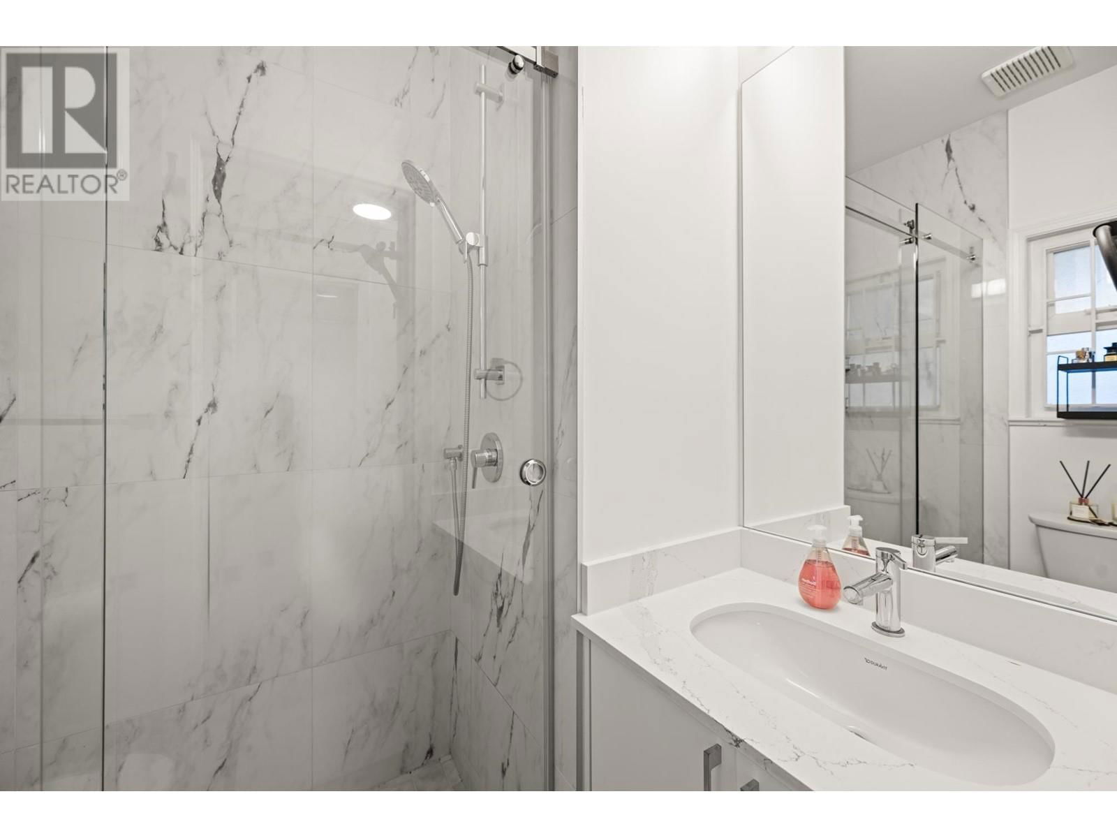 5260 ST. CATHERINES STREET Image 16