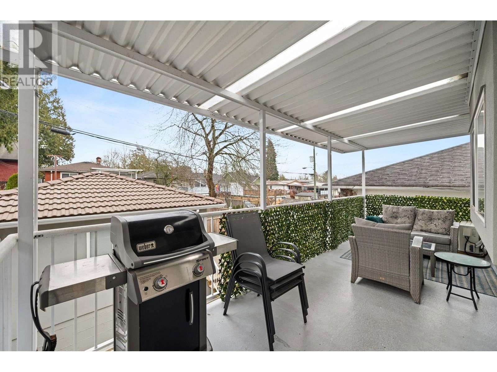 5260 ST. CATHERINES STREET Image 22