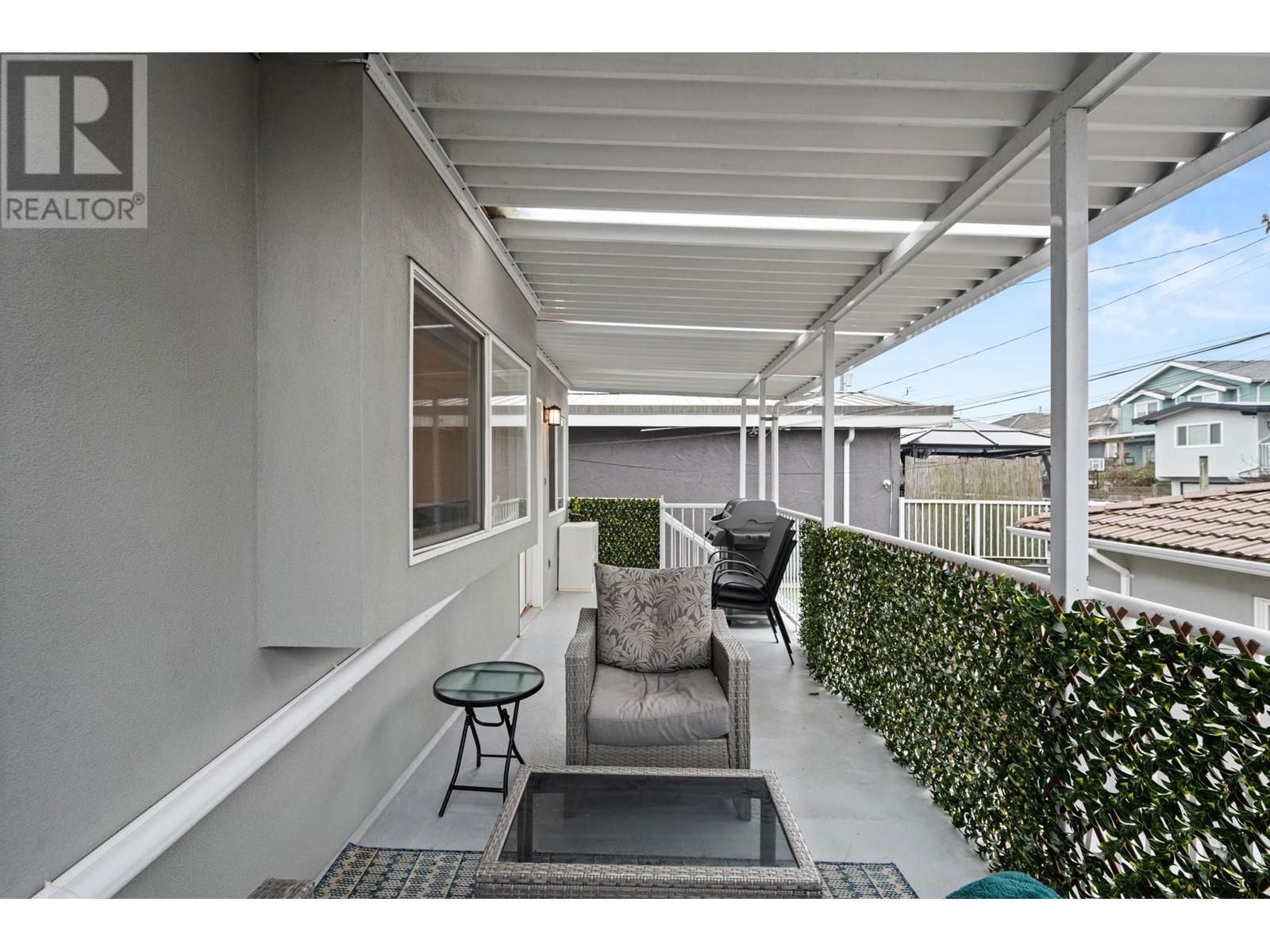 5260 ST. CATHERINES STREET Image 24