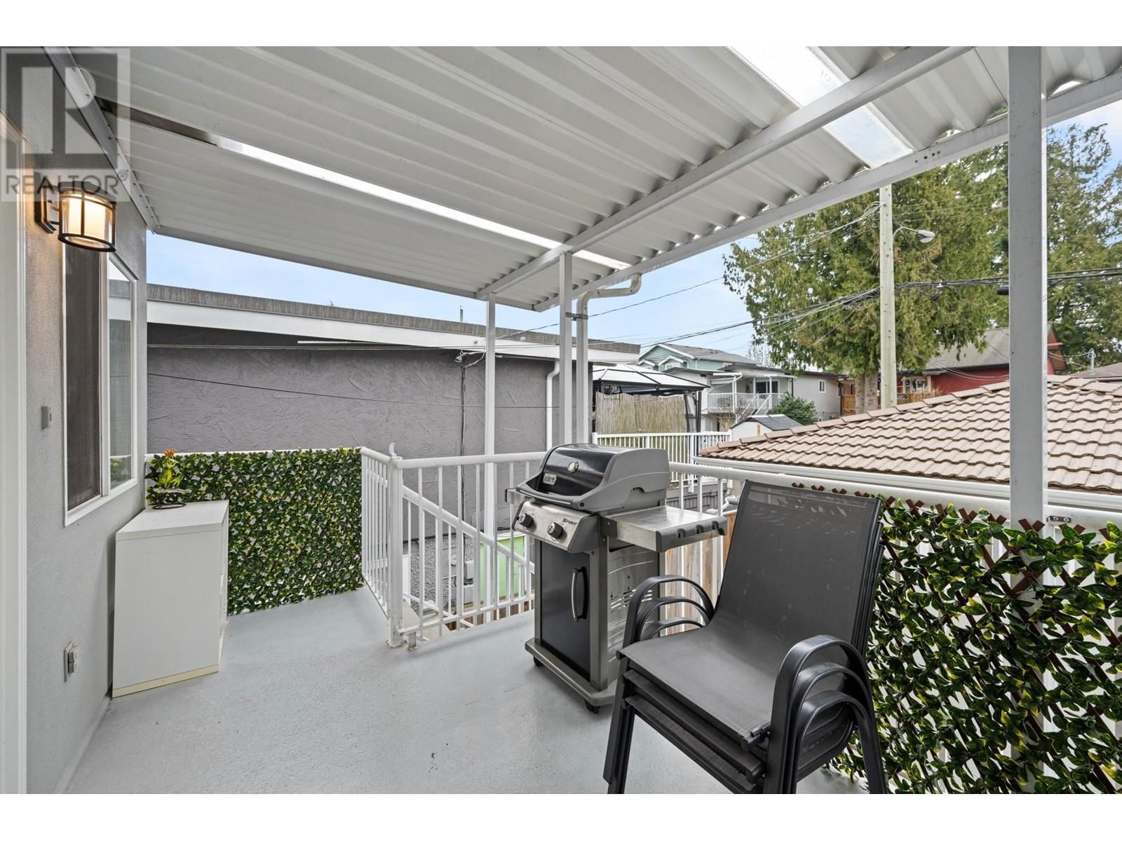 5260 ST. CATHERINES STREET Image 25