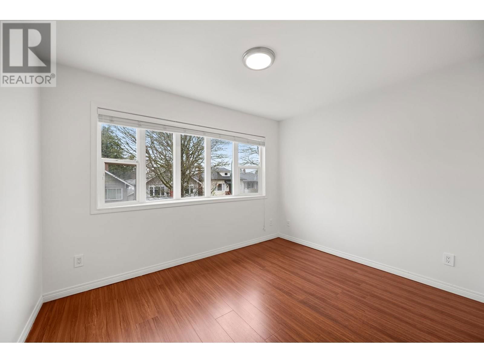 5260 ST. CATHERINES STREET Image 30