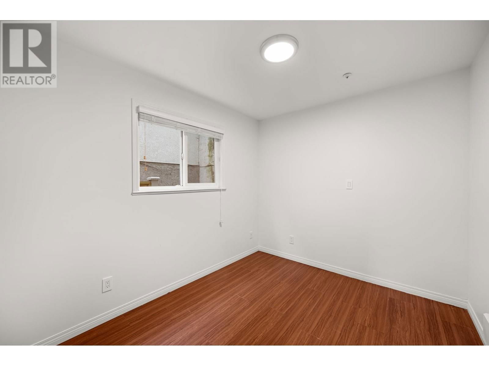 5260 ST. CATHERINES STREET Image 36