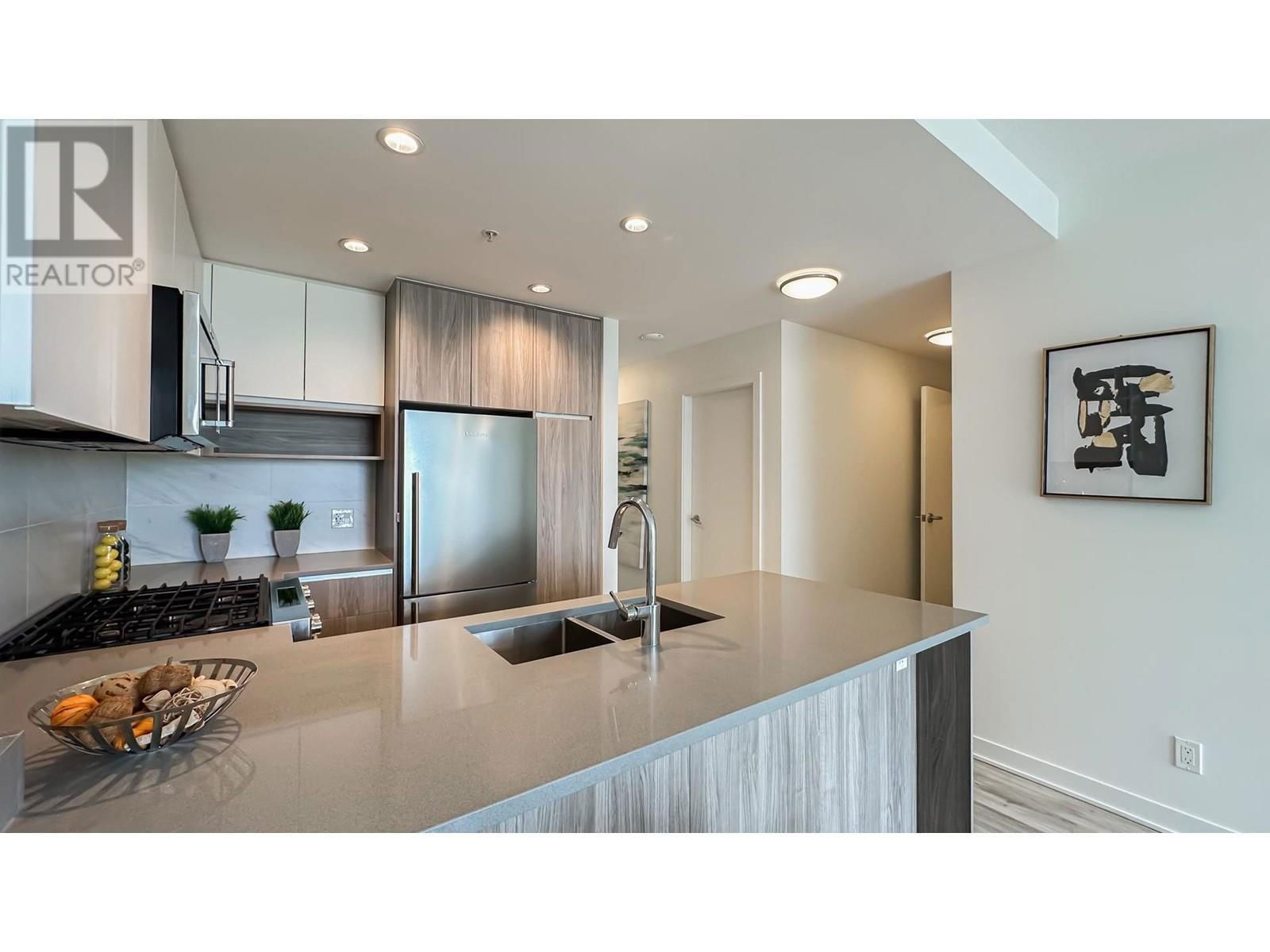 1003 - 8940 UNIVERSITY CRESCENT Image 13
