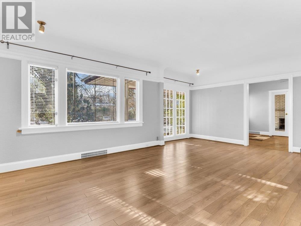 1751 KING EDWARD AVENUE Image 2