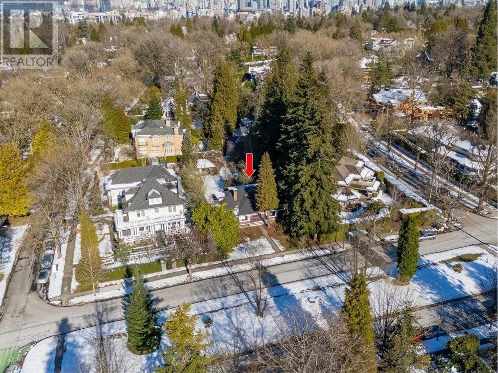 1751 KING EDWARD AVENUE Image 36
