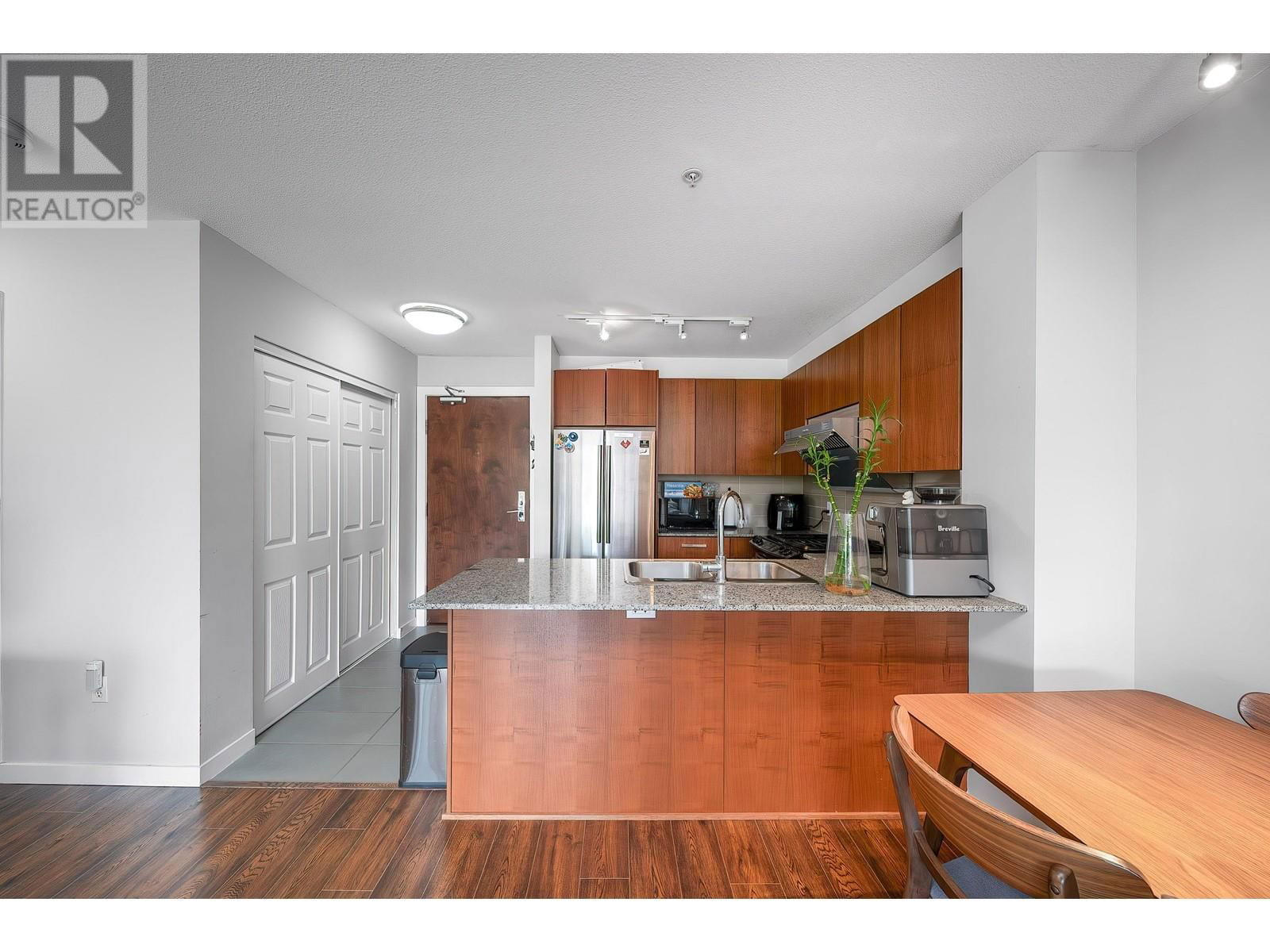 214 - 5885 IRMIN STREET Image 3