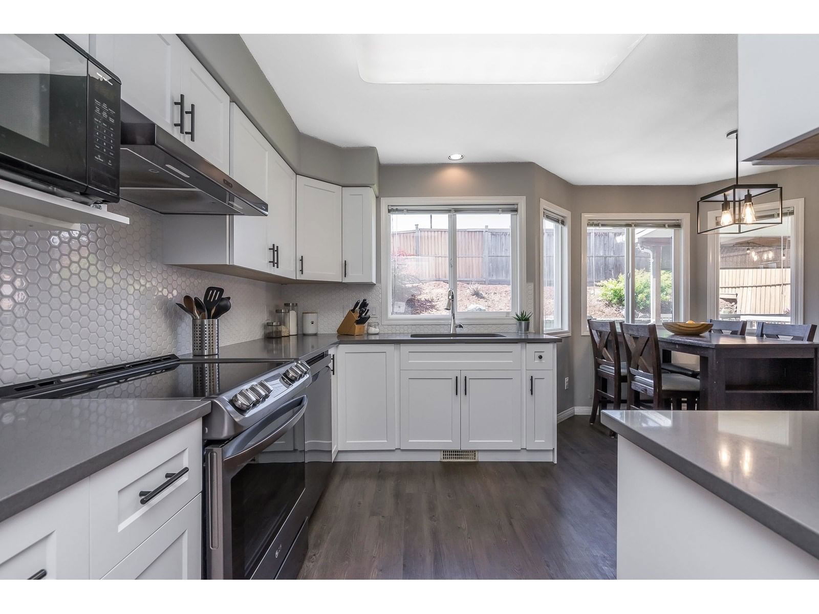 5657 KATHLEEN DRIVE Image 13