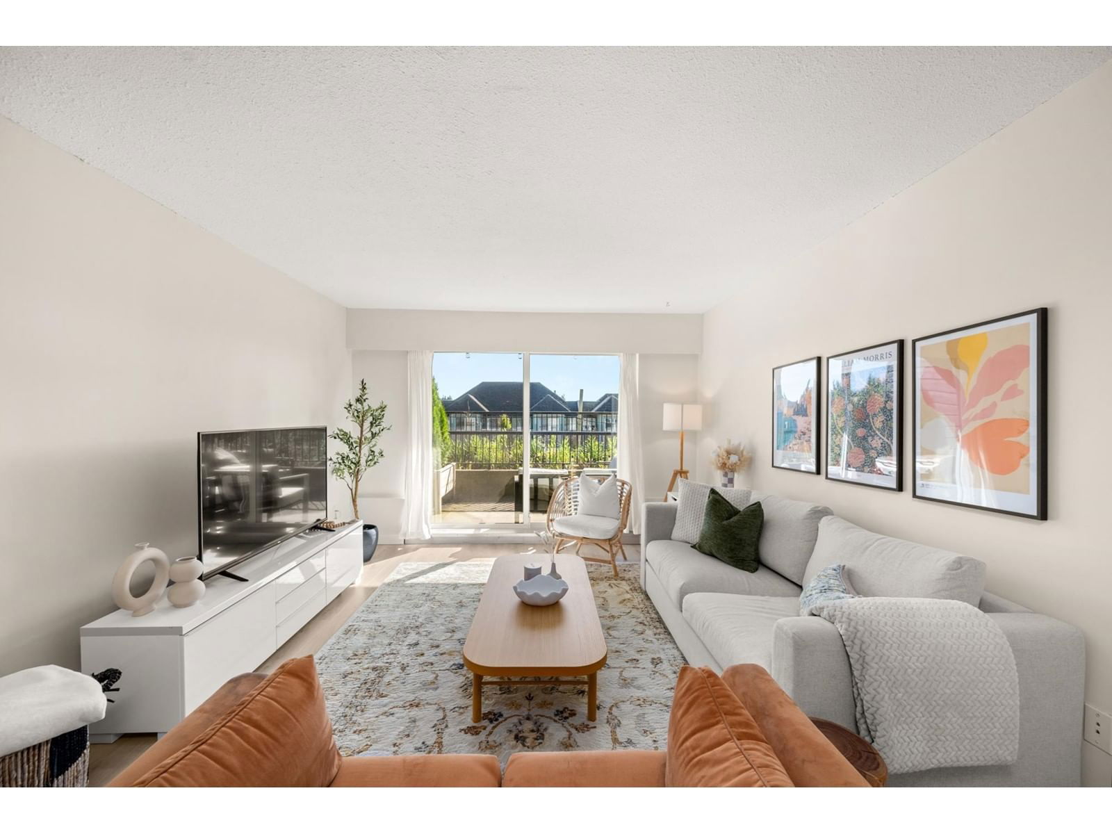 111 - 2551 WILLOW Image 1