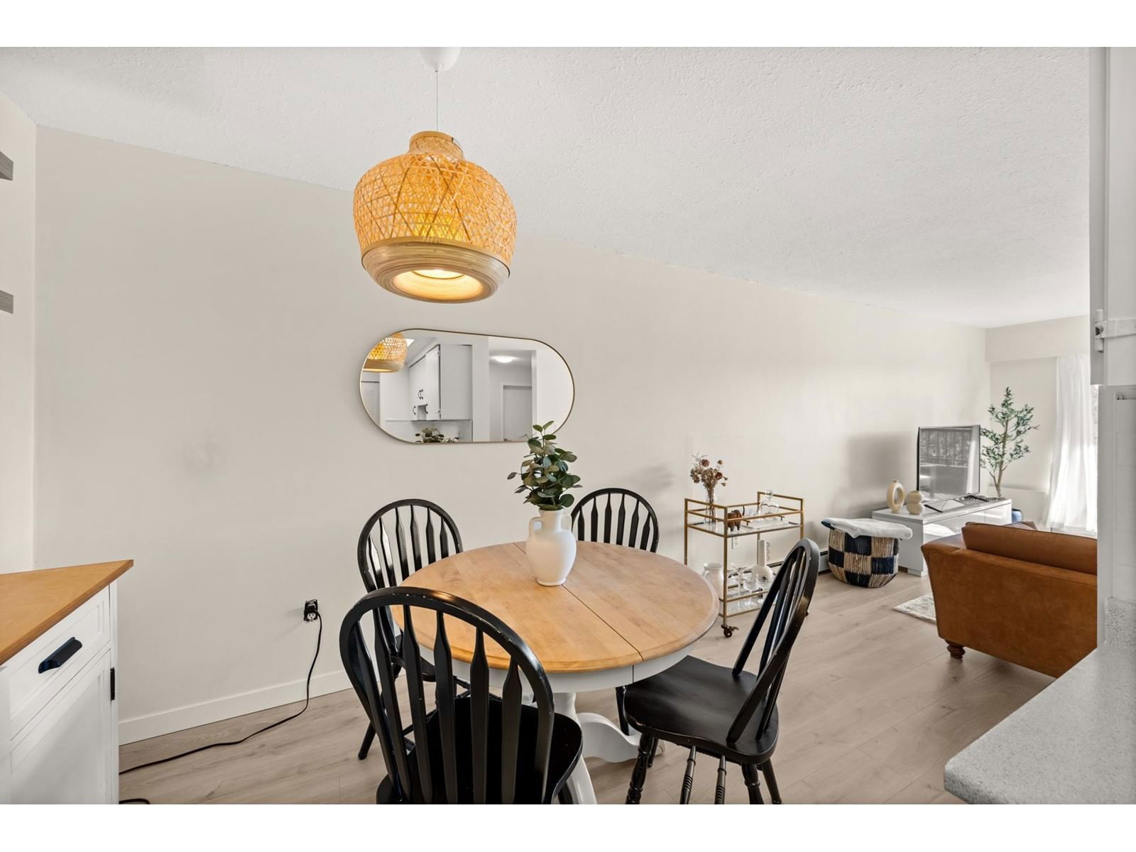 111 - 2551 WILLOW Image 12