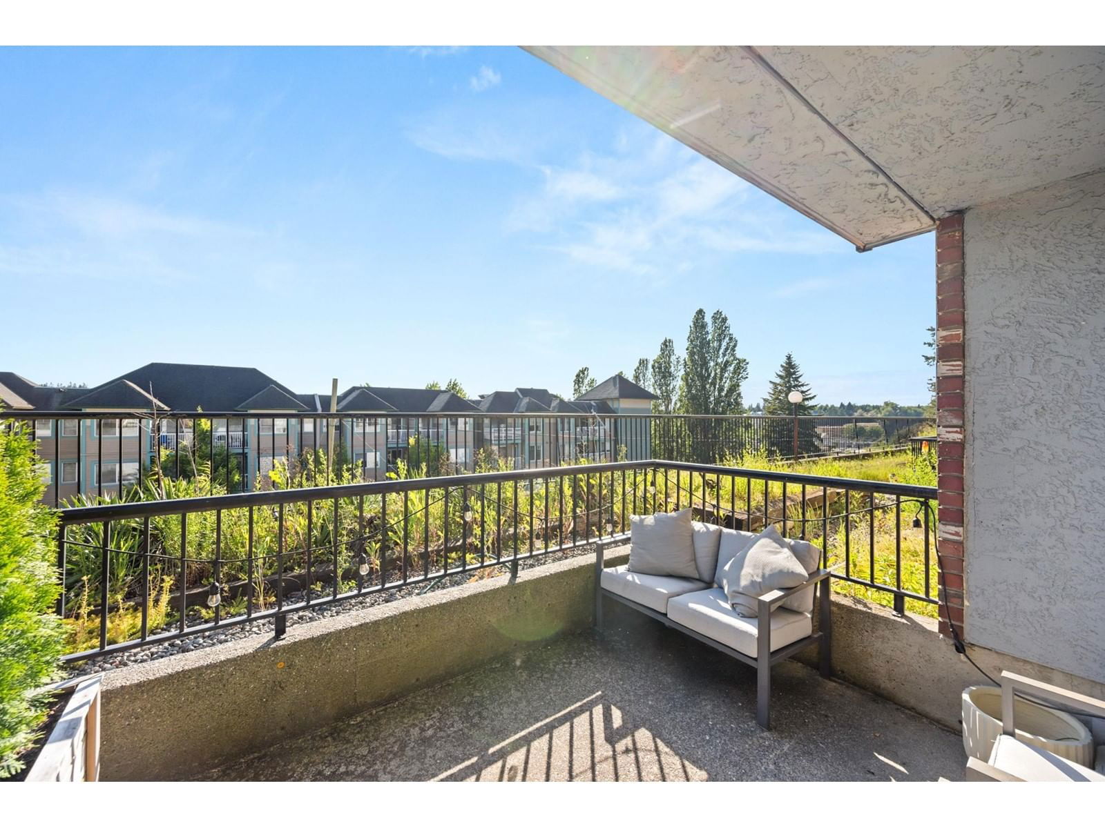 111 - 2551 WILLOW Image 23