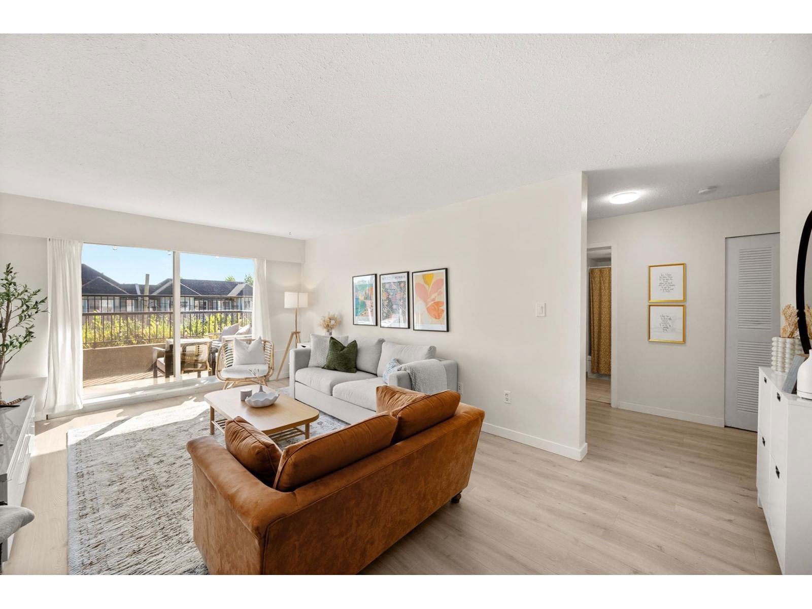 111 - 2551 WILLOW Image 4