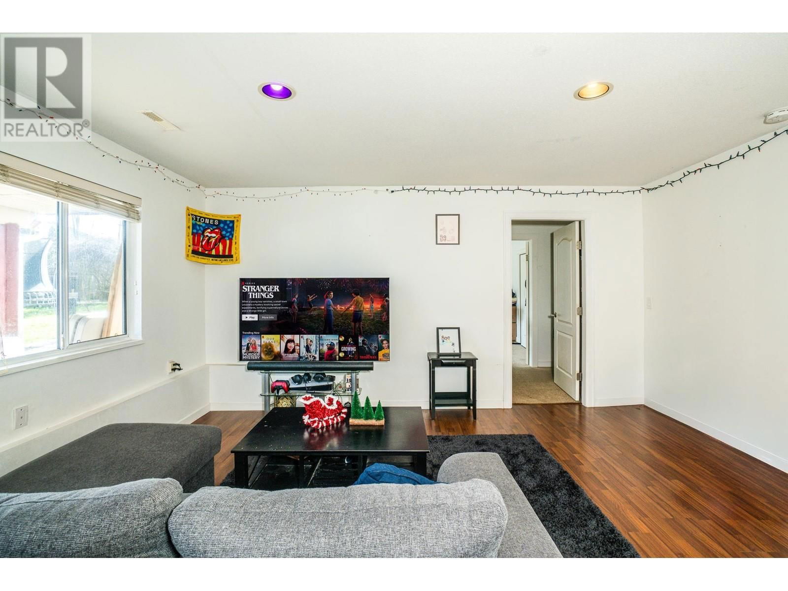 12070 204B STREET Image 25