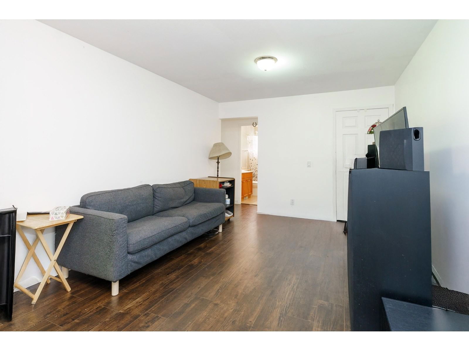 27269 32B Image 3