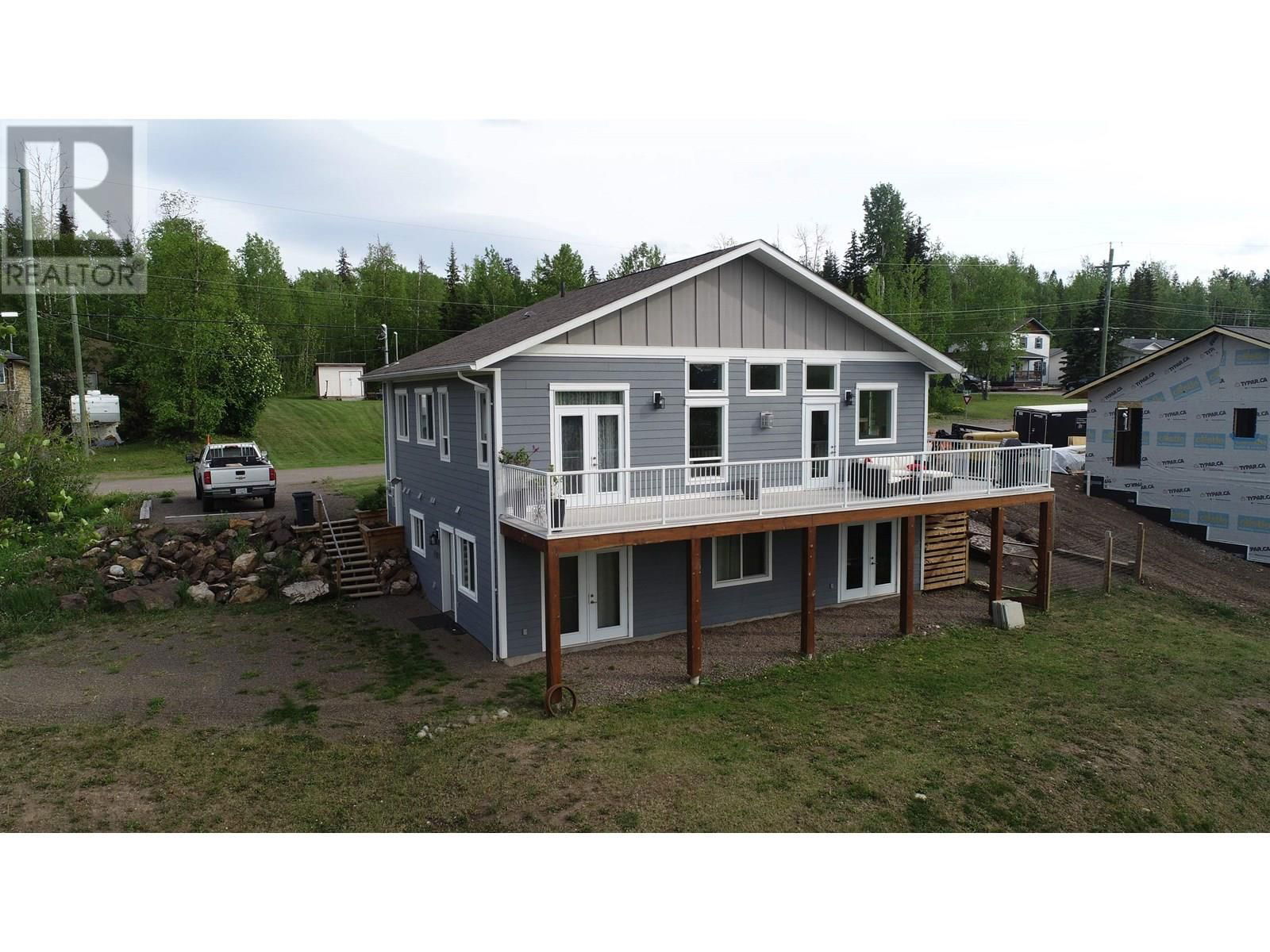 1494 CHESTNUT STREET Image 30