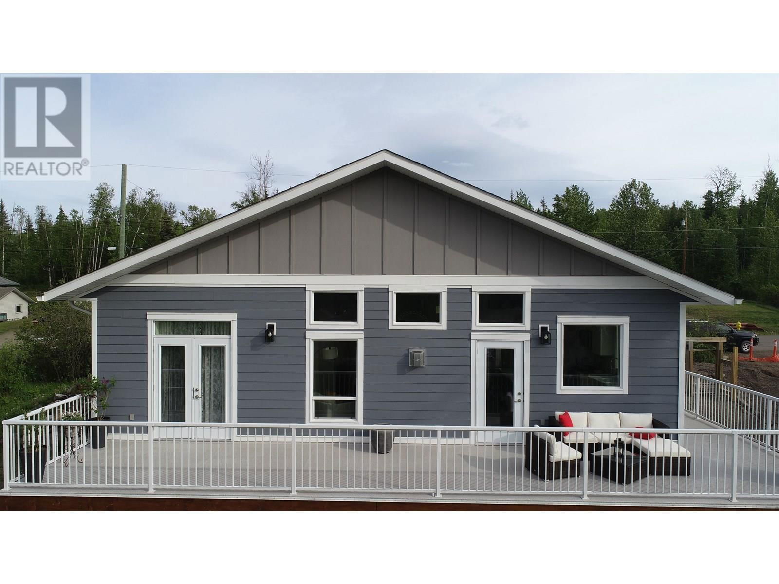 1494 CHESTNUT STREET Image 31