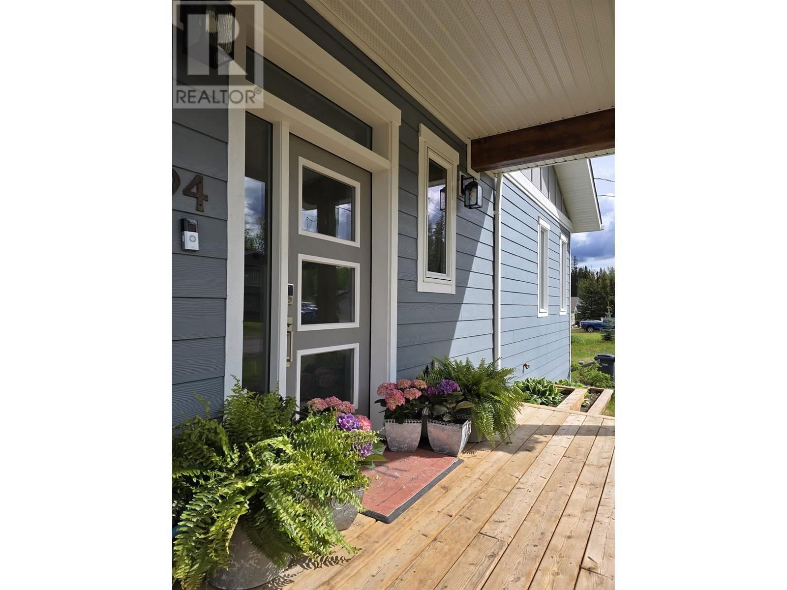 1494 CHESTNUT STREET Image 5