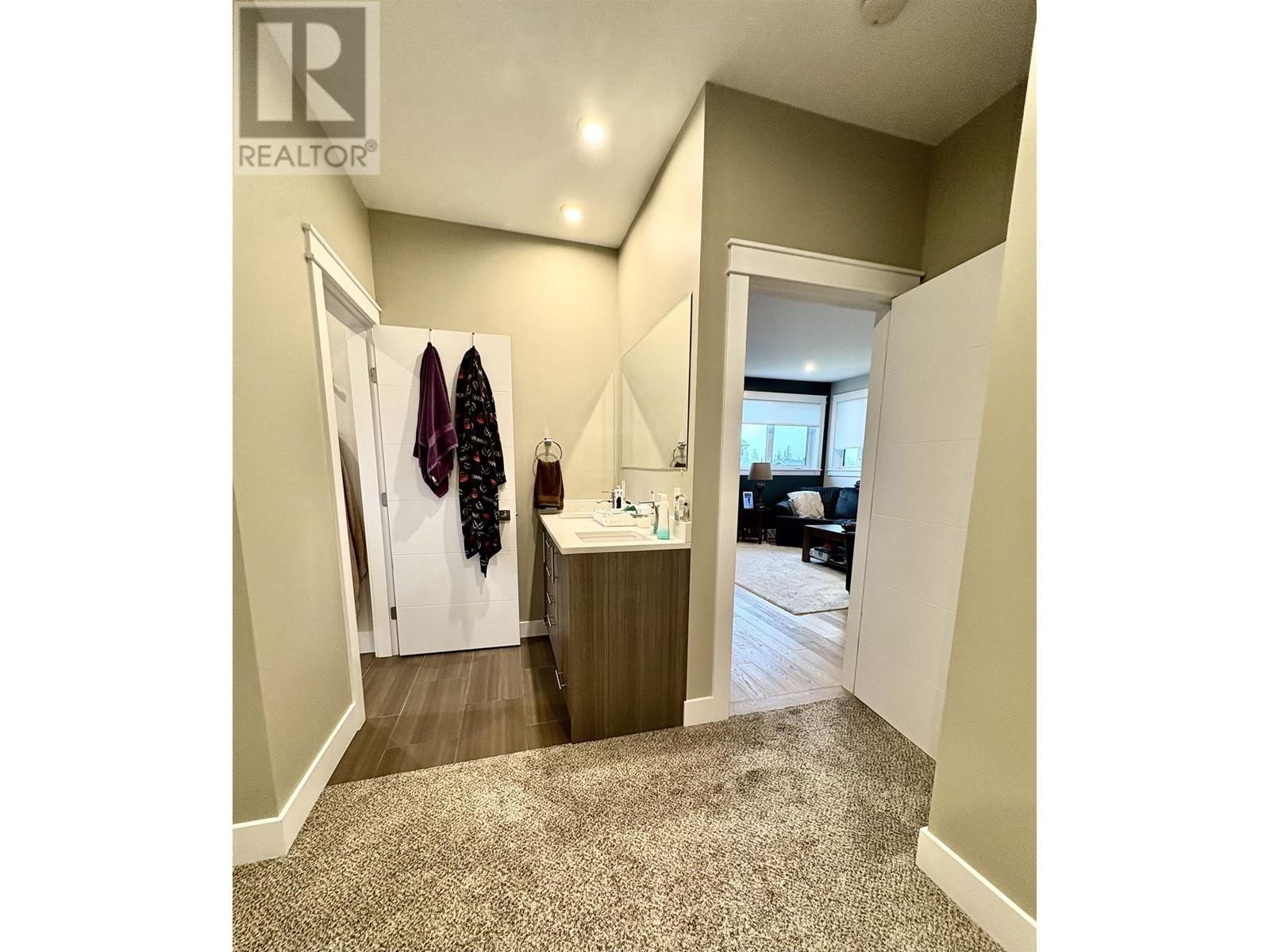 49 WOZNEY STREET Image 12