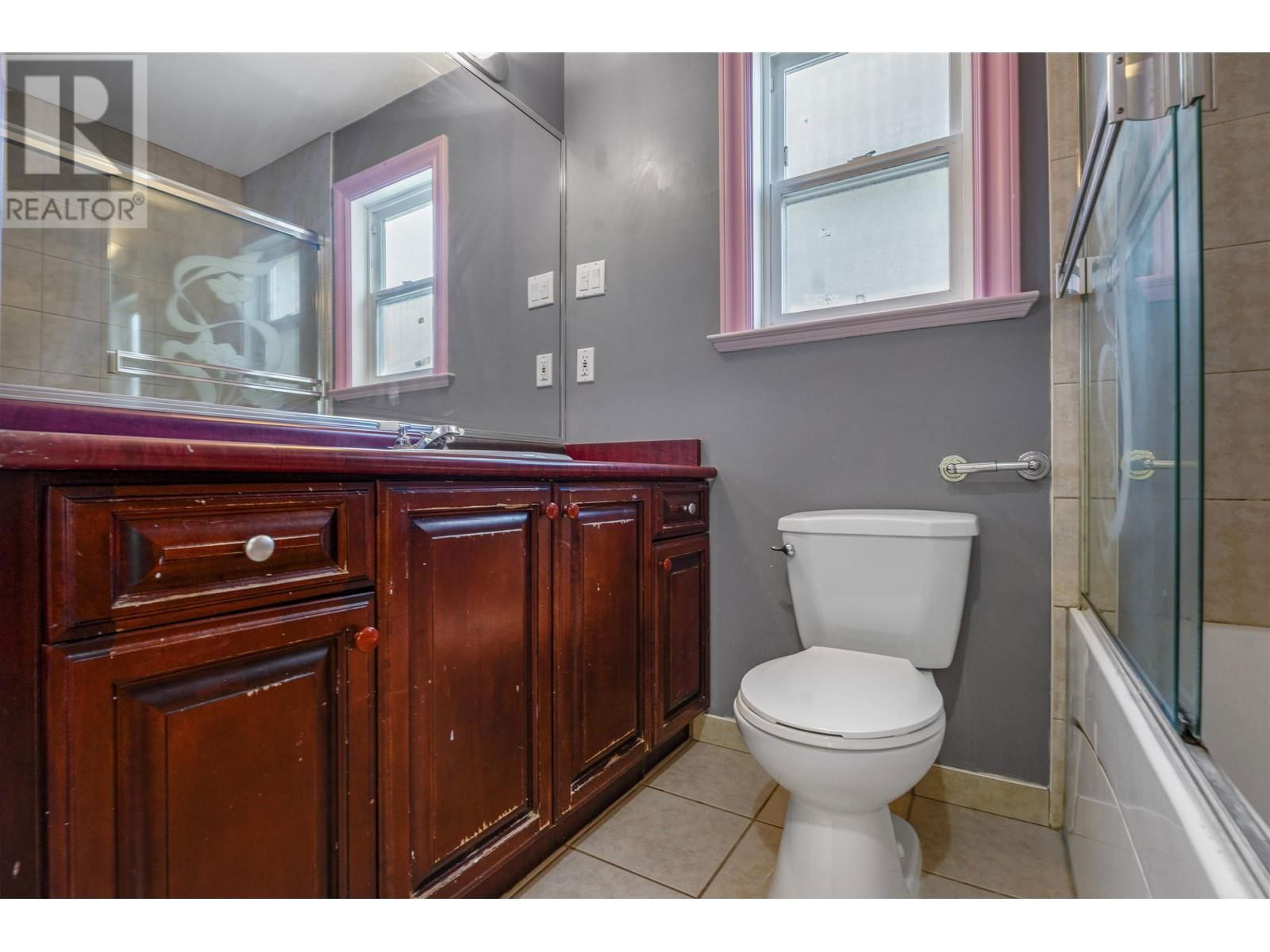 743 DURWARD AVENUE Image 17