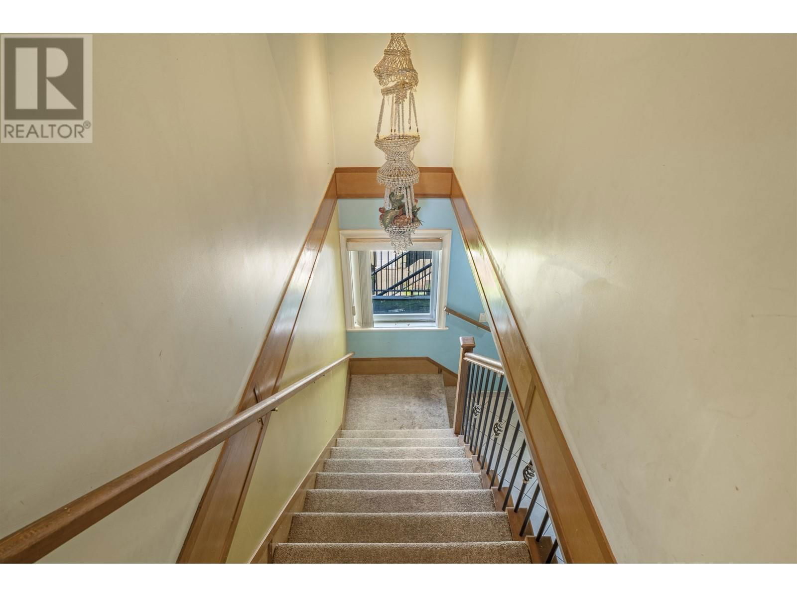 743 DURWARD AVENUE Image 23
