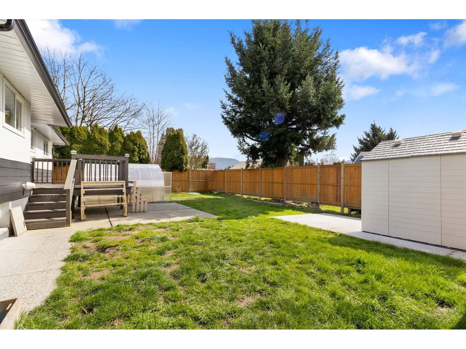 46160 LARCH AVENUE Image 34