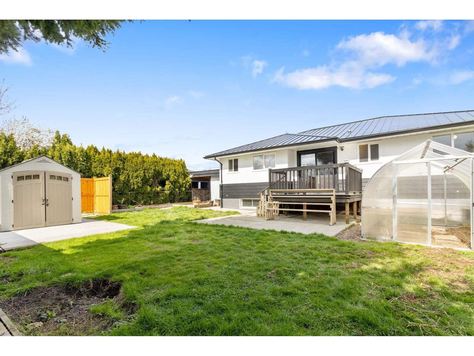 46160 LARCH AVENUE Image 35