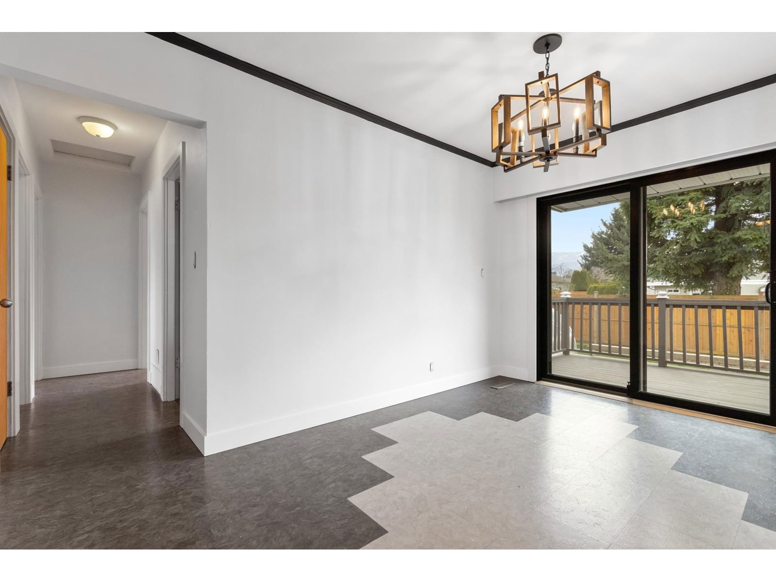 46160 LARCH AVENUE Image 4