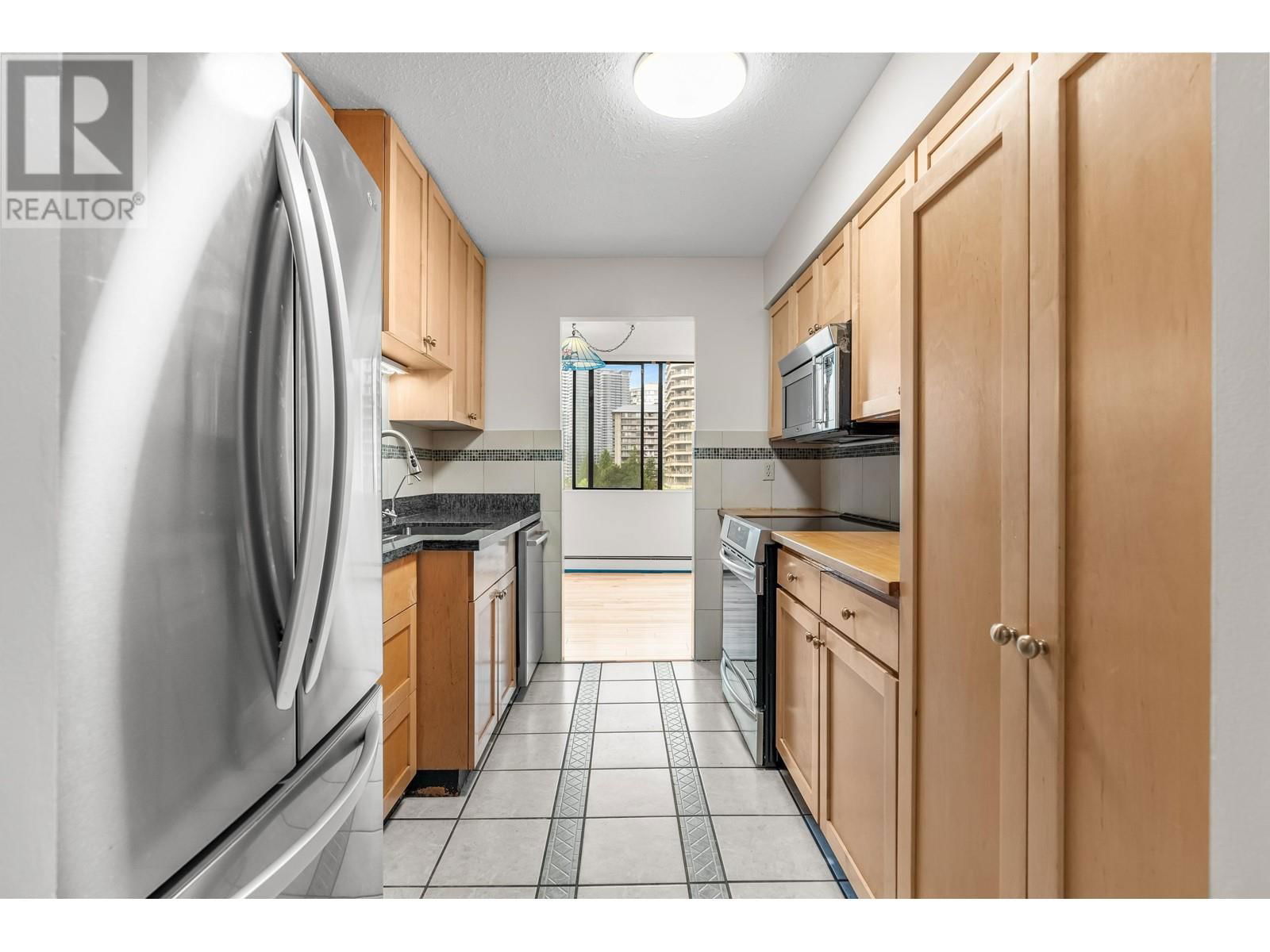 1106 - 2060 BELLWOOD AVENUE Image 3