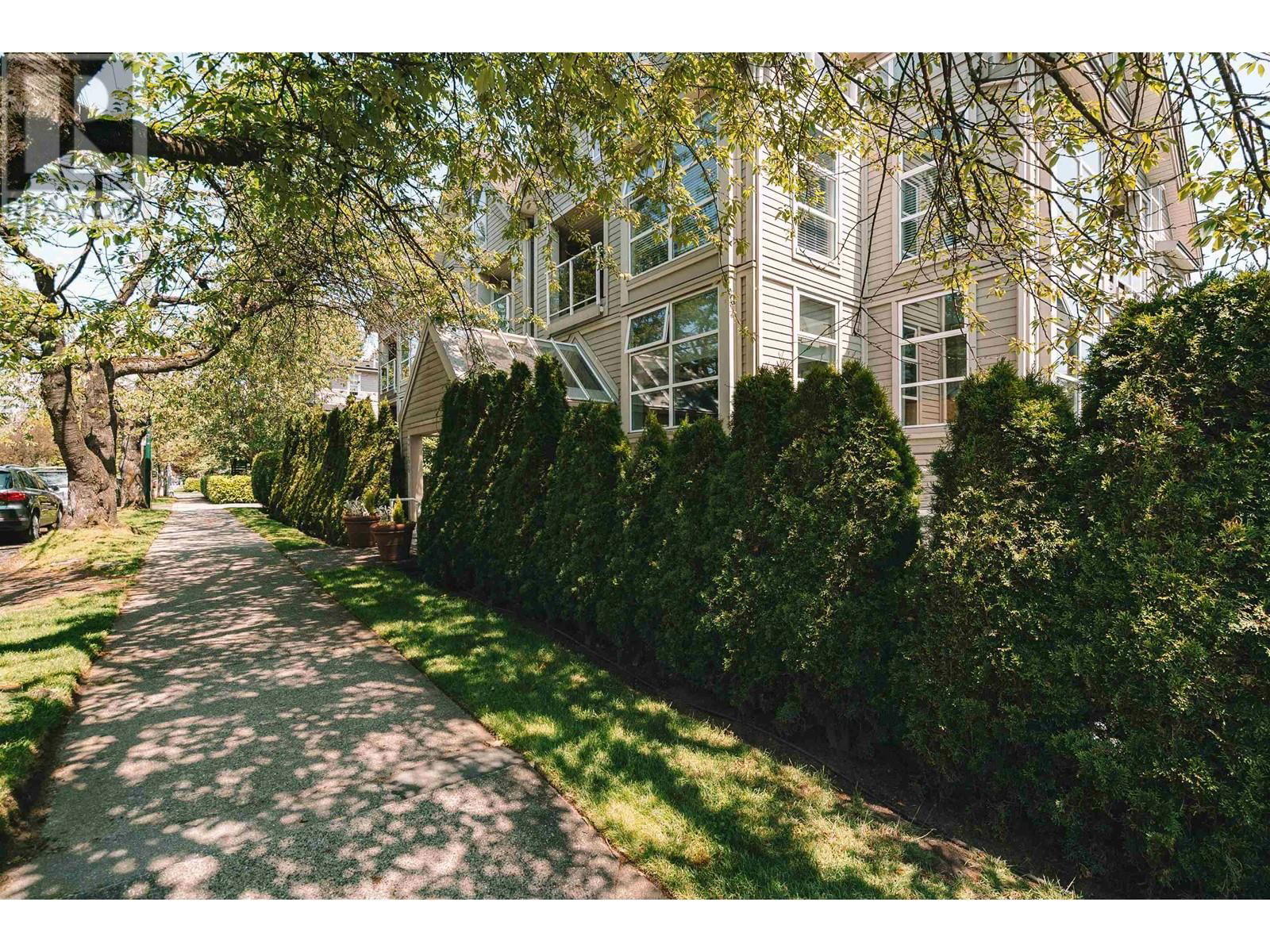 106 - 3168 LAUREL STREET Image 23