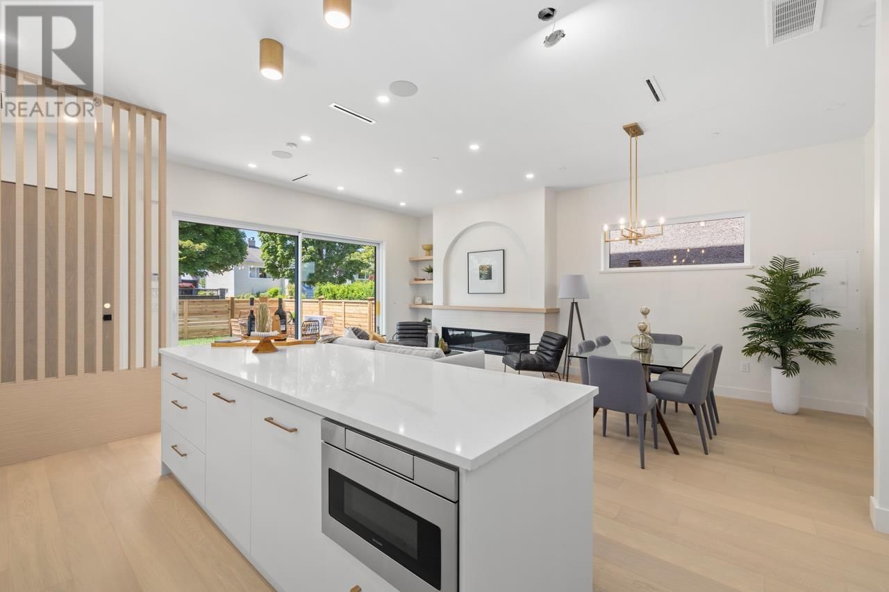 1 - 4648 ELGIN STREET Image 15