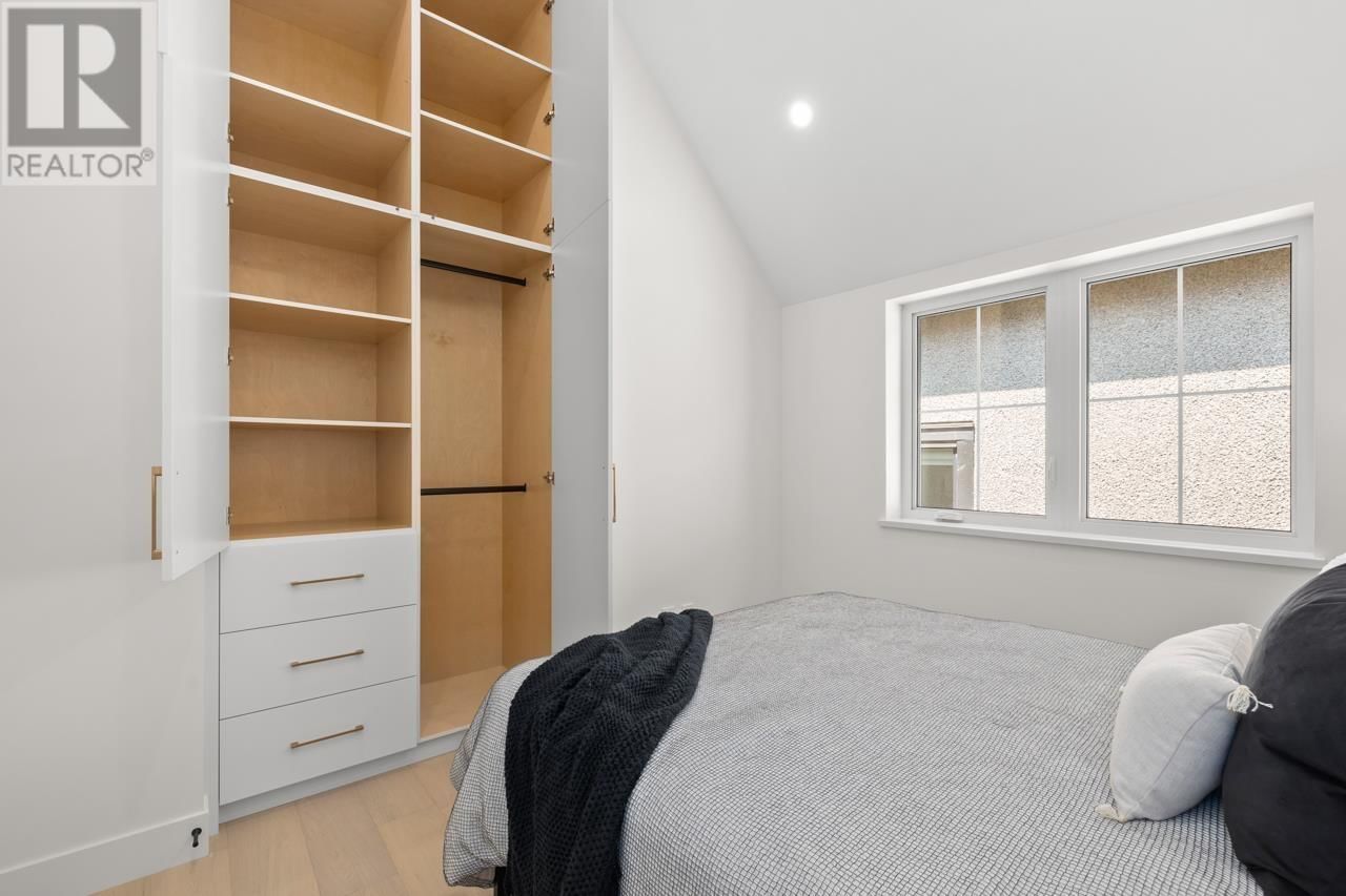 1 - 4648 ELGIN STREET Image 26