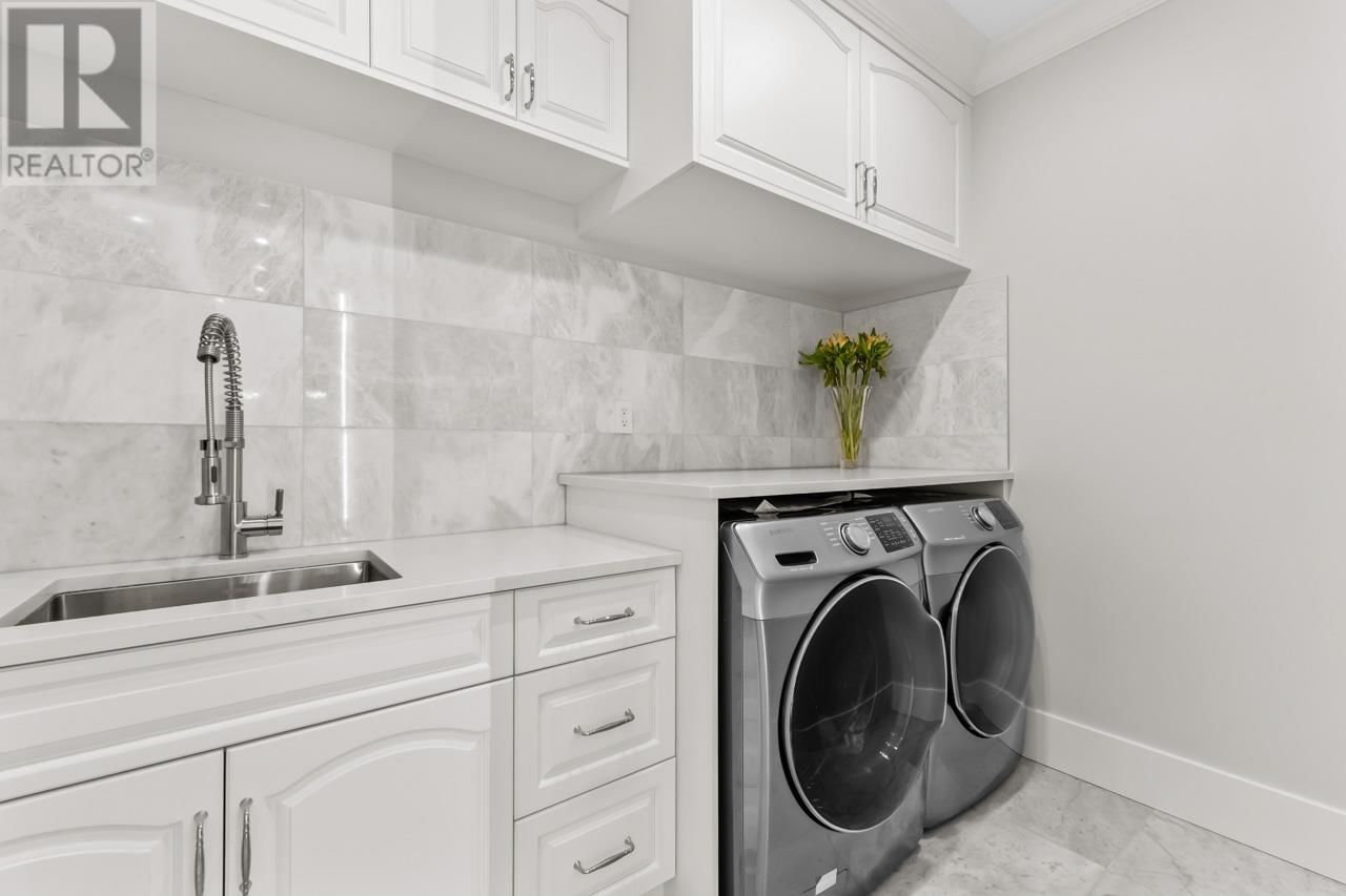 6480 CAMSELL CRESCENT Image 17
